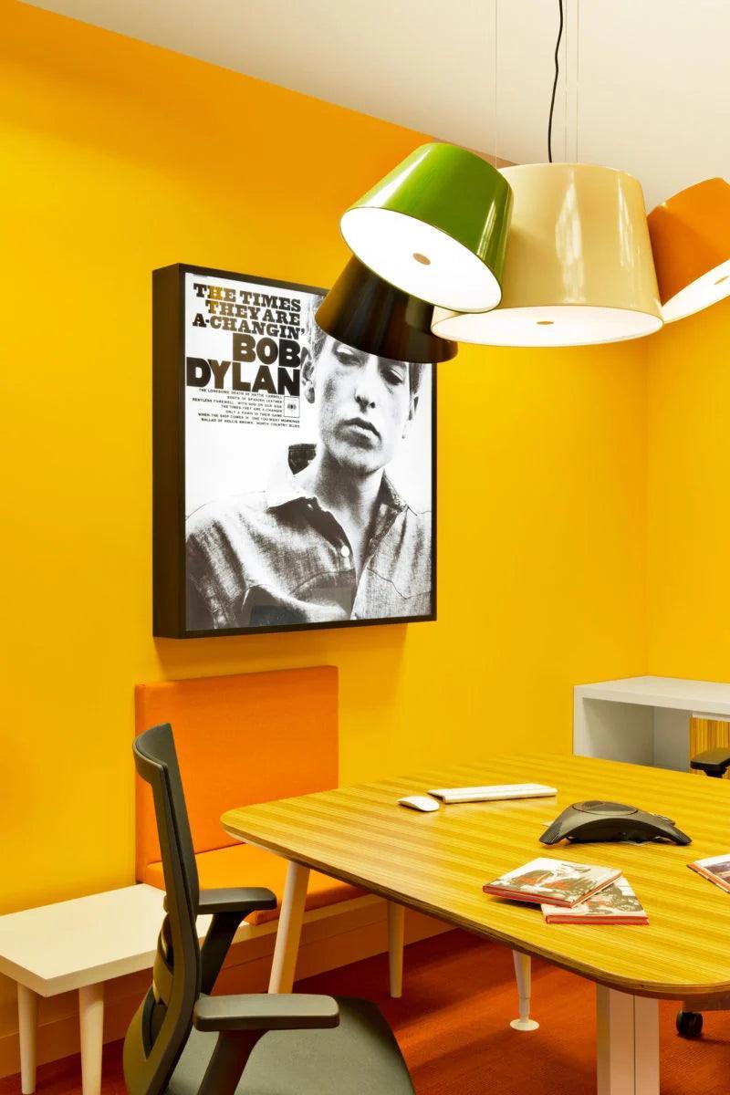 Lampa wisząca okrągła TAM TAM biały z pomarańczowymi kloszami Marset Eye on Design