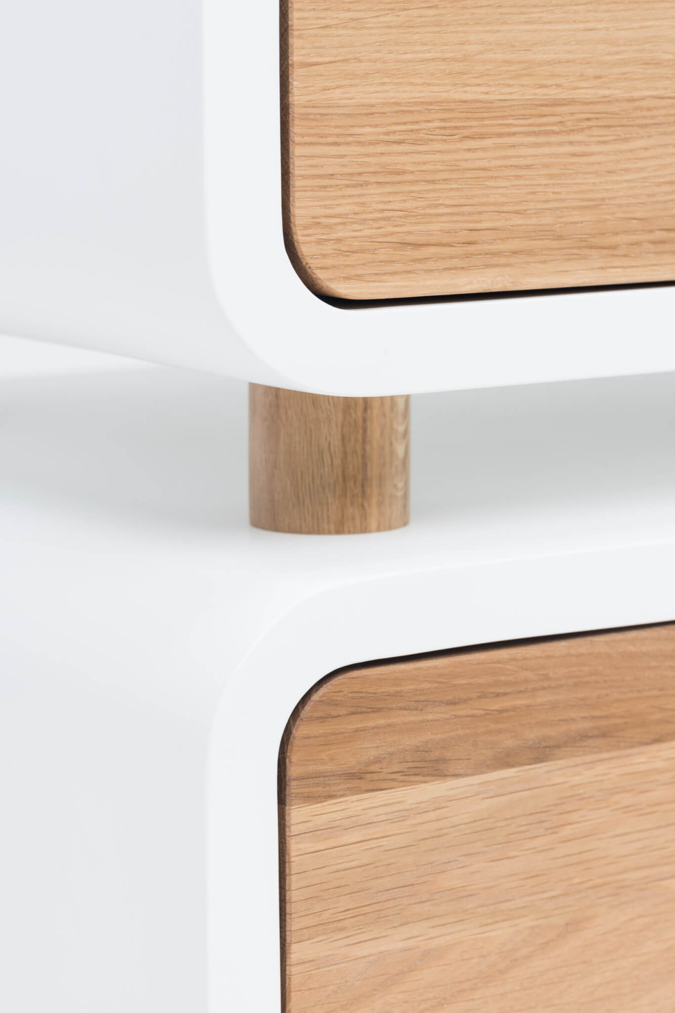 LOOP 154 Chest of Drawers Oak