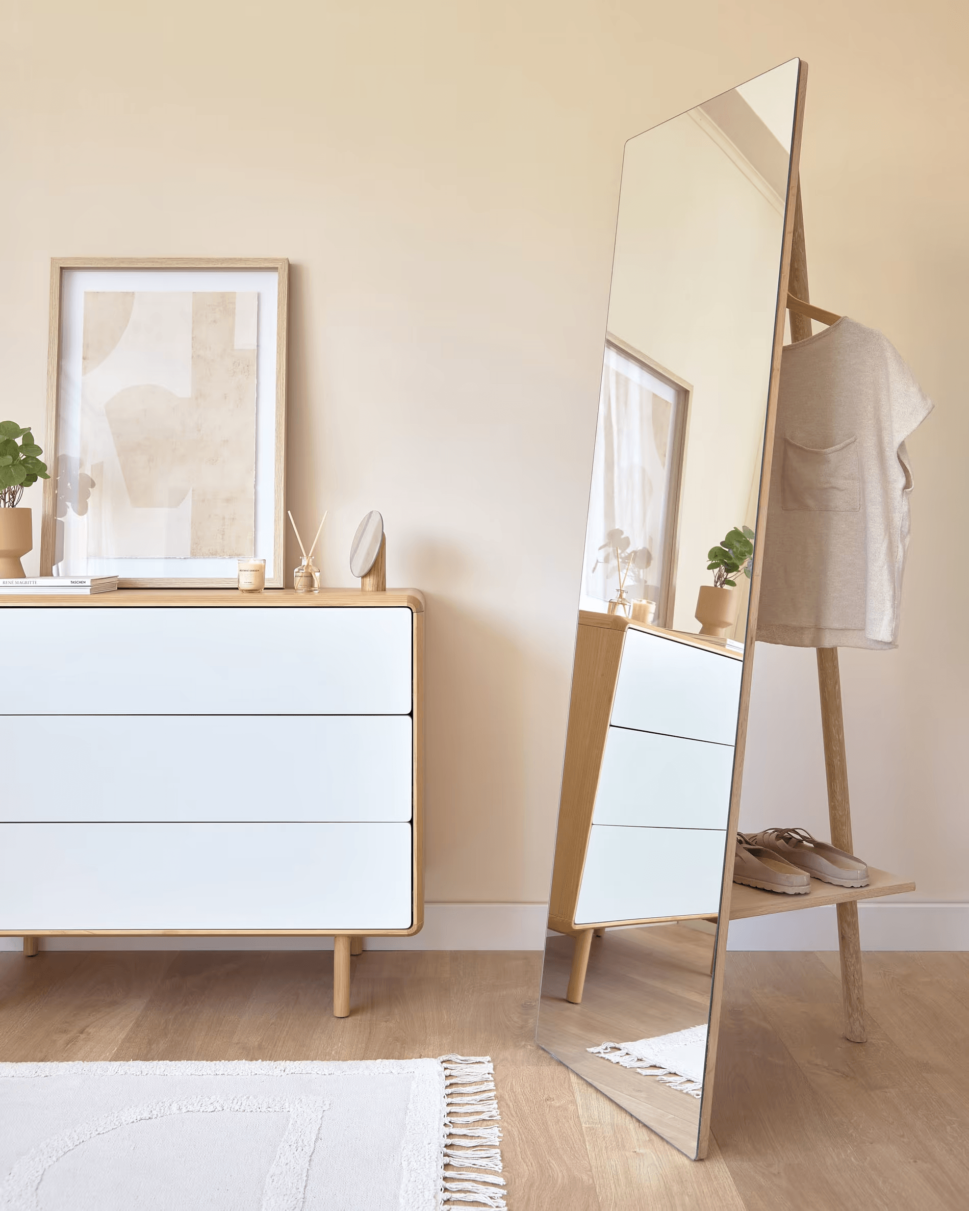 Lustro podłogowe KEISY lite drewno brzozowe La Forma Eye on Design