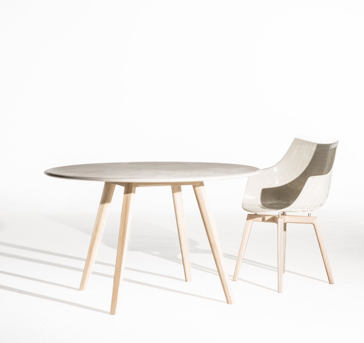 Black Meridiana chair with ash base