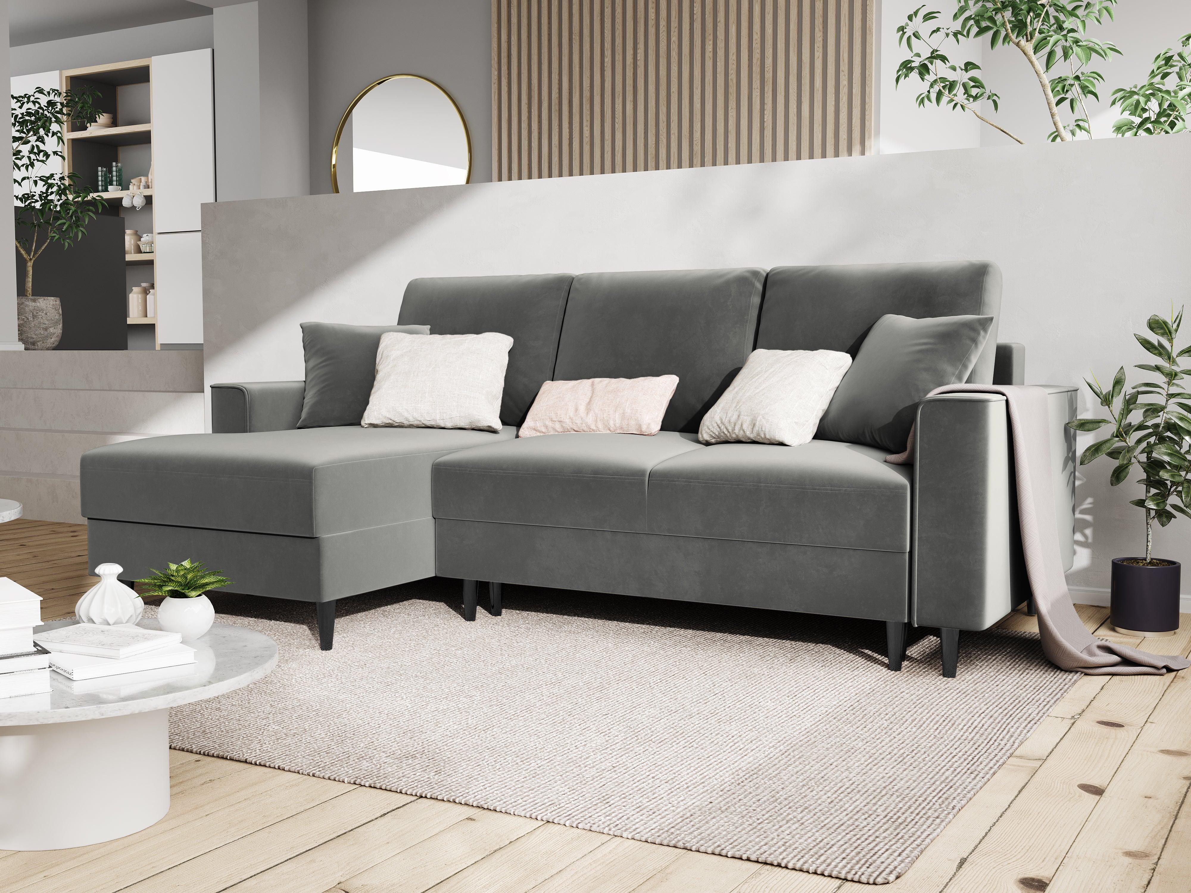 Narożnik lewostronny aksamitny z funkcją spania CARTADERA jasnoszary z czarną podstawą Mazzini Sofas Eye on Design