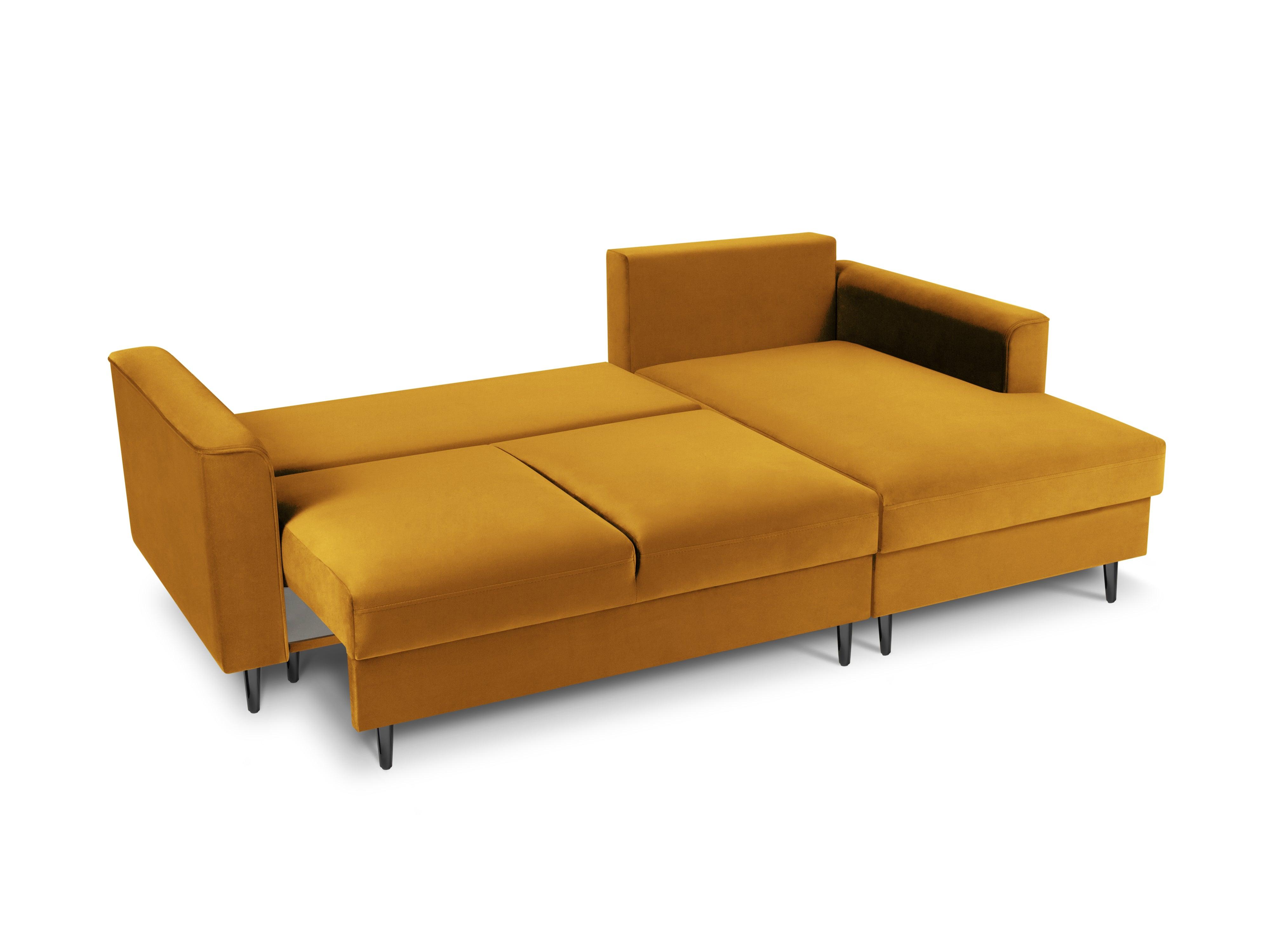 Narożnik prawostronny aksamitny z funkcją spania CARTADERA musztardowy z czarną podstawą Mazzini Sofas Eye on Design