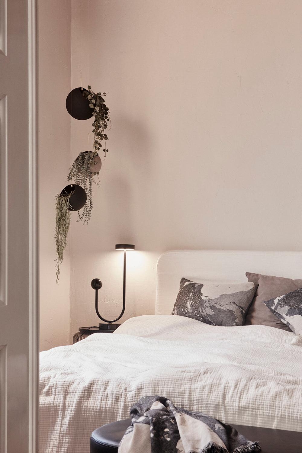 Osłonka wisząca GLOBE taupe AYTM Eye on Design