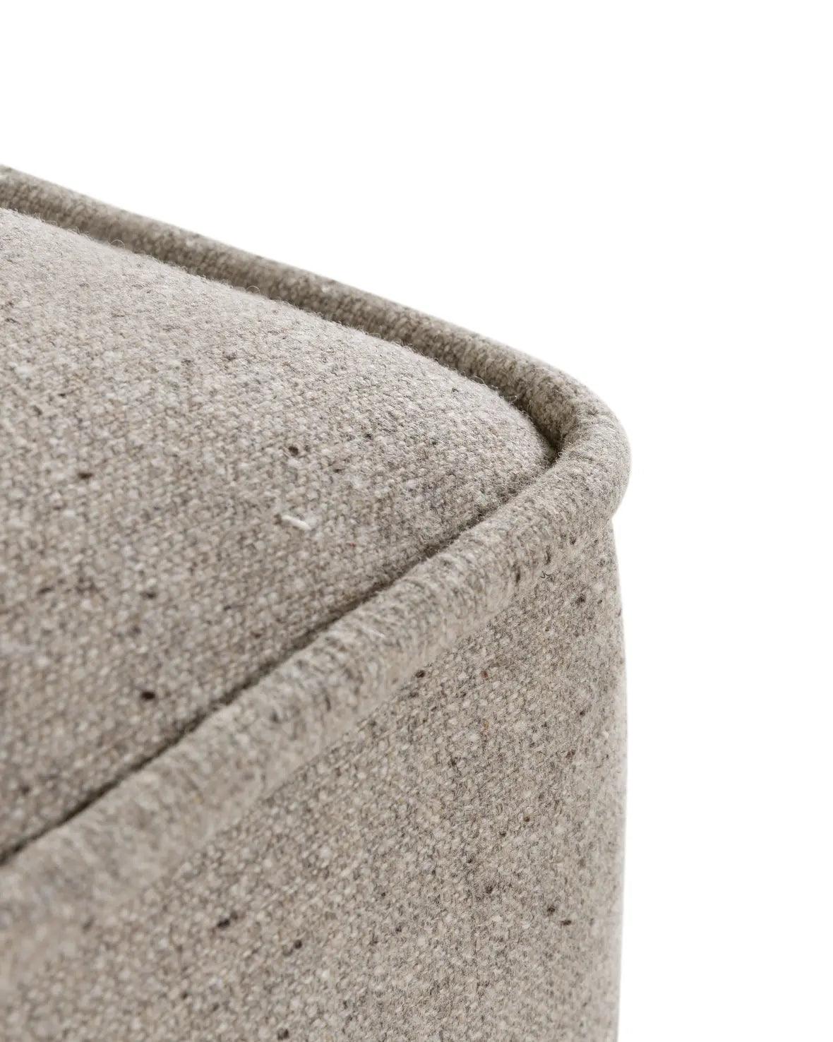 Podnóżek SOFA SO GOOD tapicerowany Moooi Eye on Design