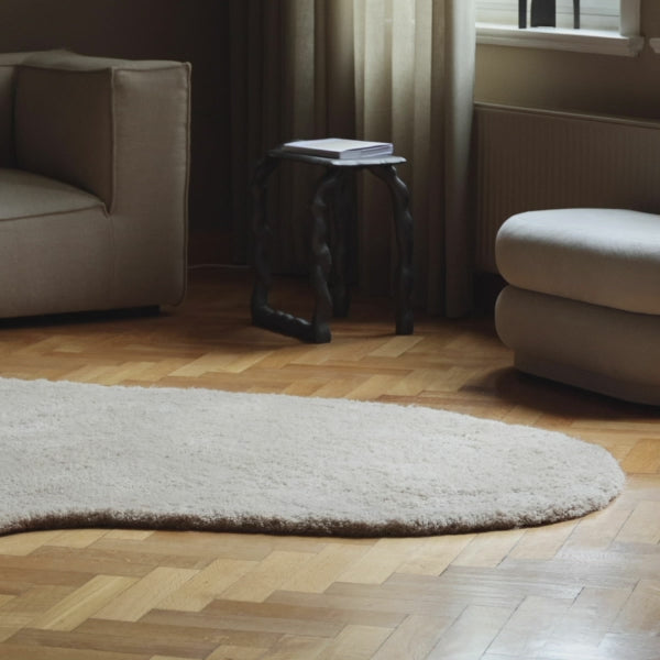 FORMA rug broken white