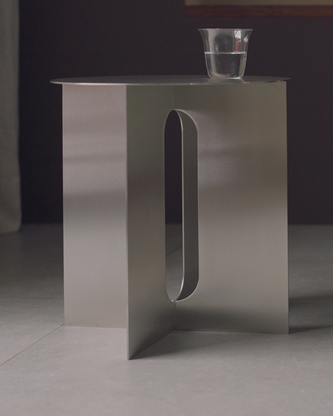 ANDROGYNE Steel Side Table