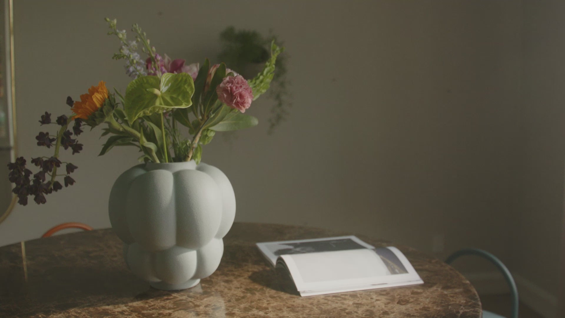 Vase UVA blau