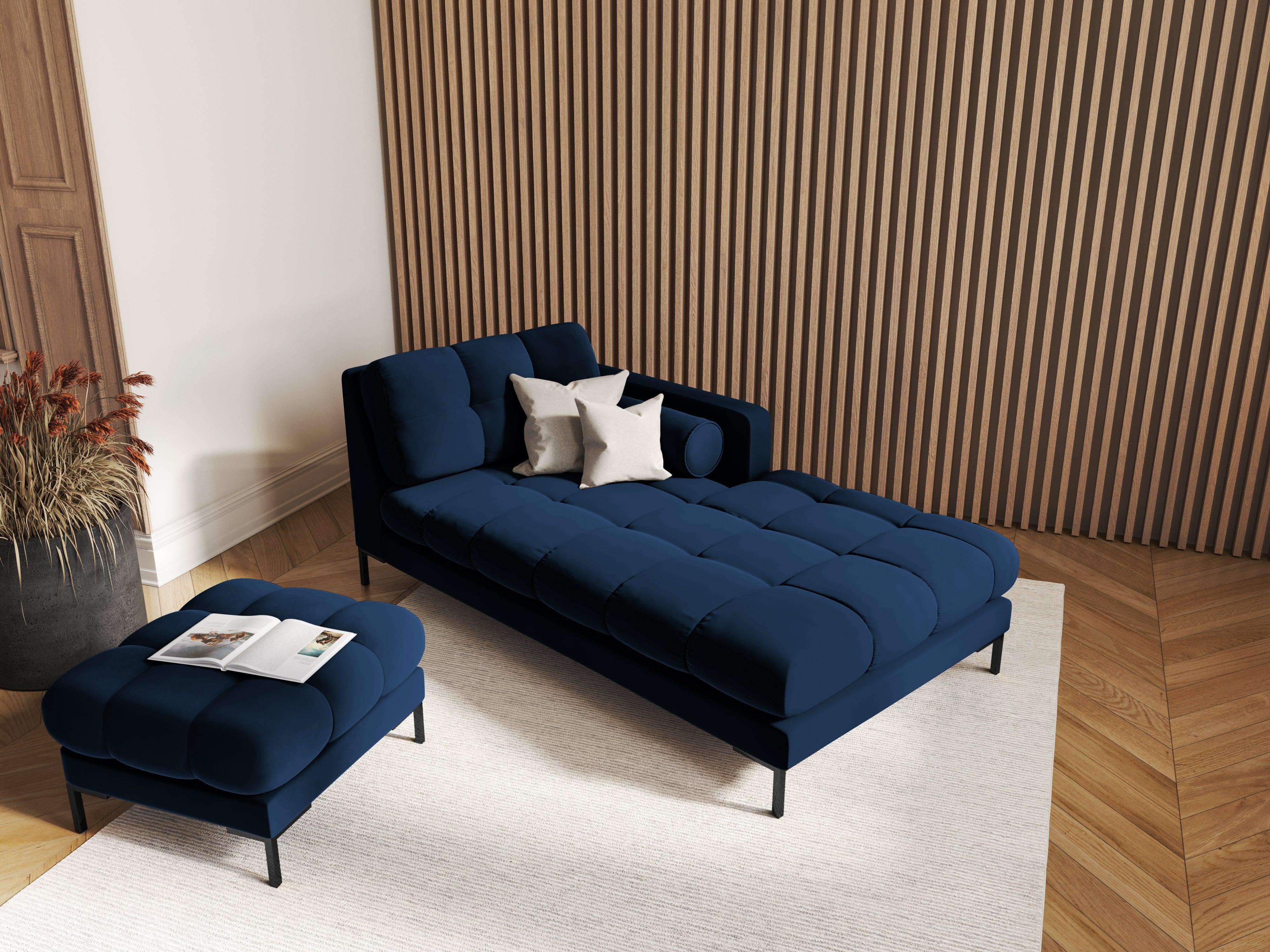 Puf aksamitny BALI granat królewski z czarną podstawą Cosmopolitan Design Eye on Design