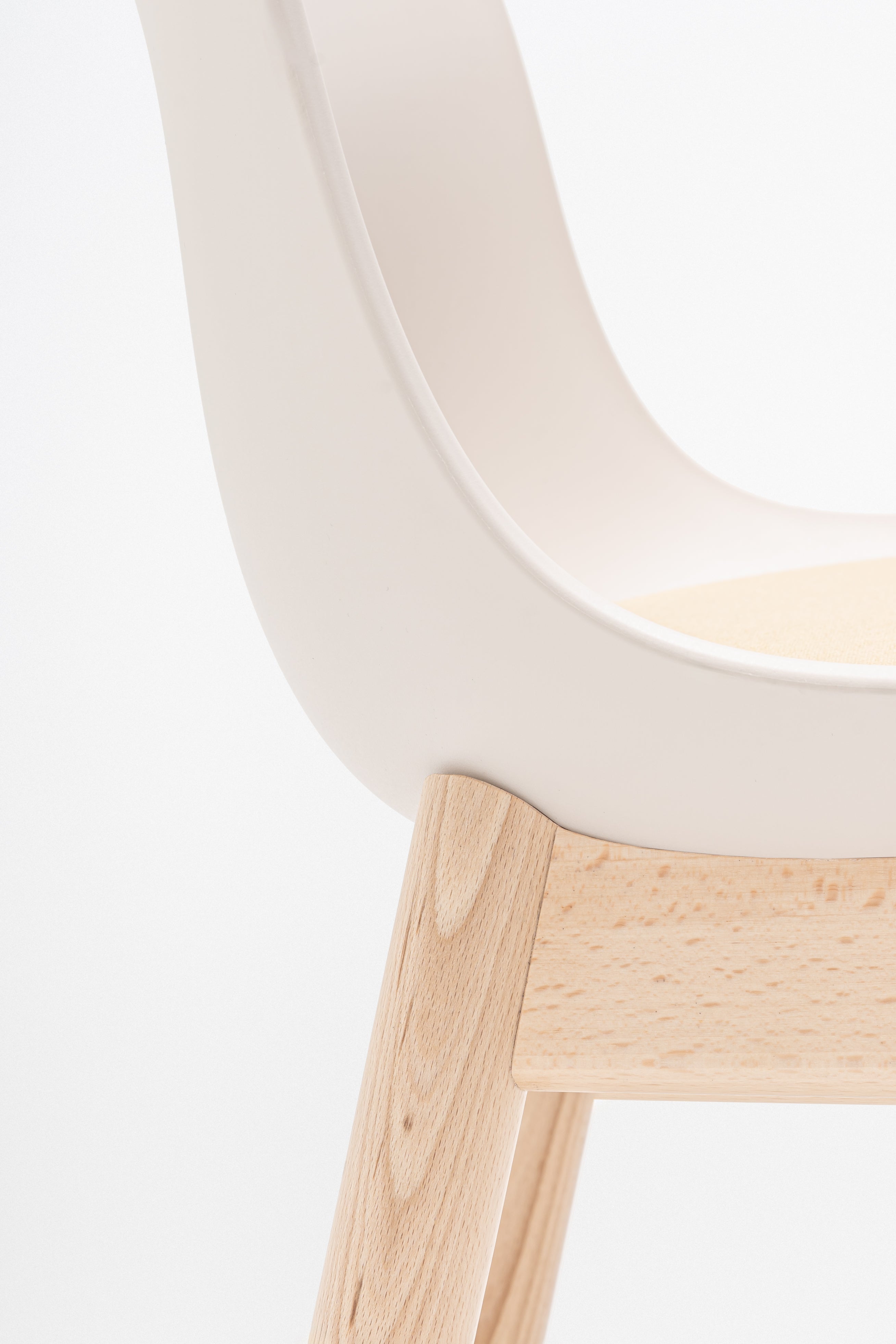 Chair Baltic 2 remix wooden base