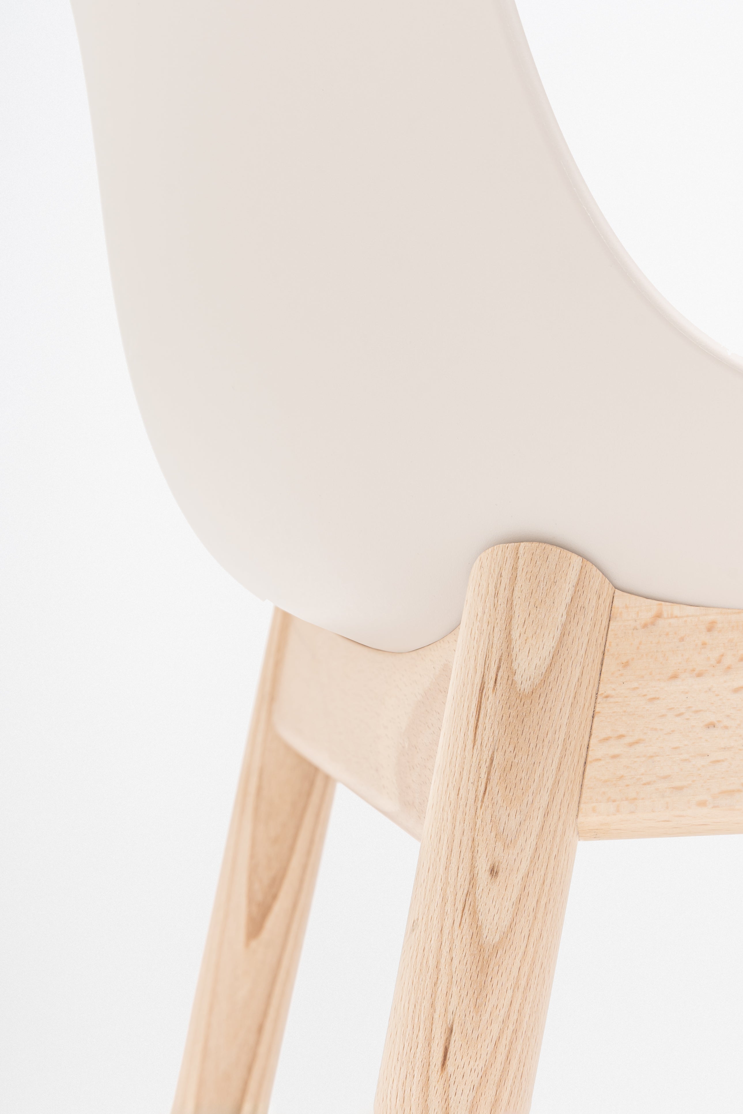 Chair Baltic 2 remix wooden base