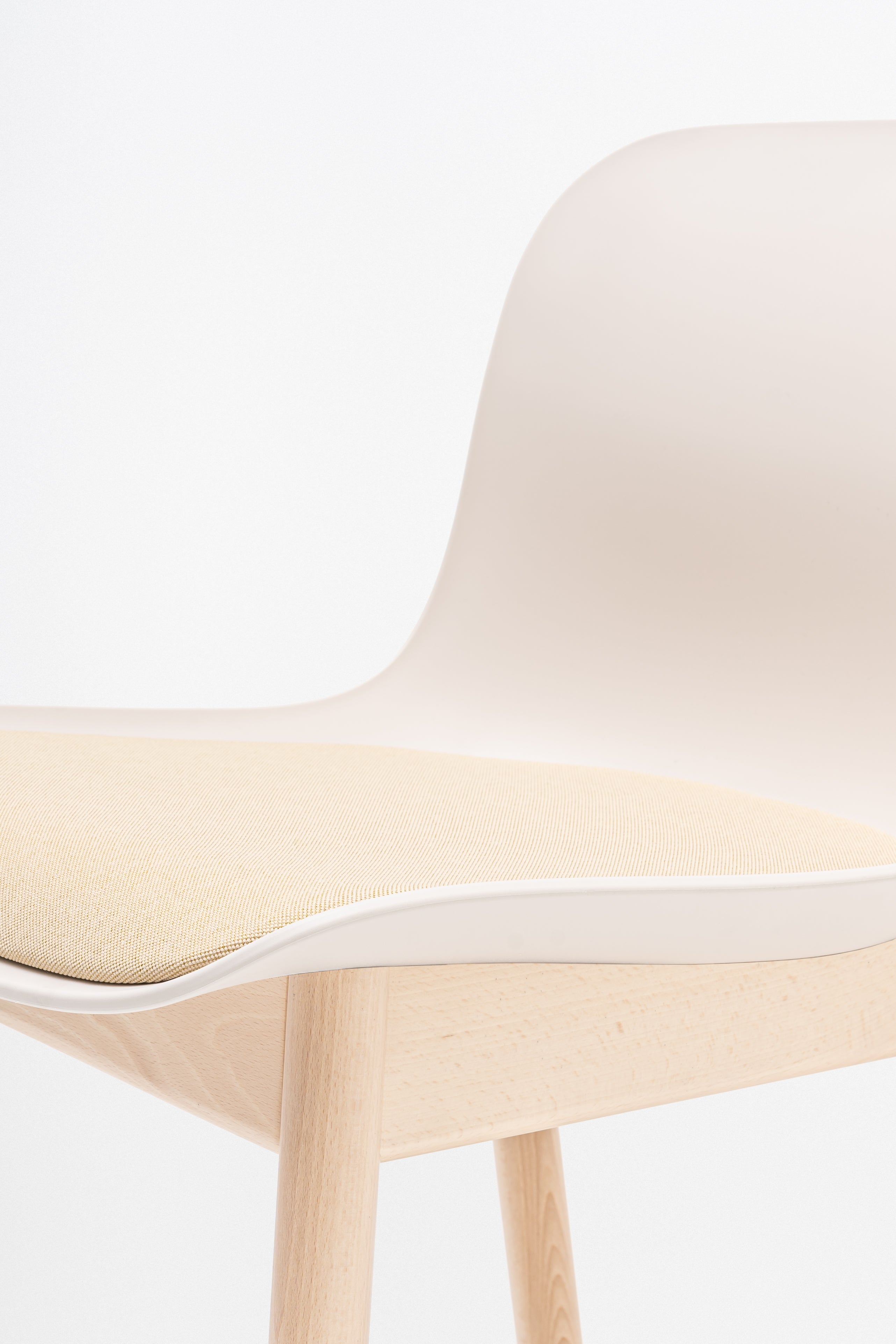 Chair Baltic 2 remix wooden base