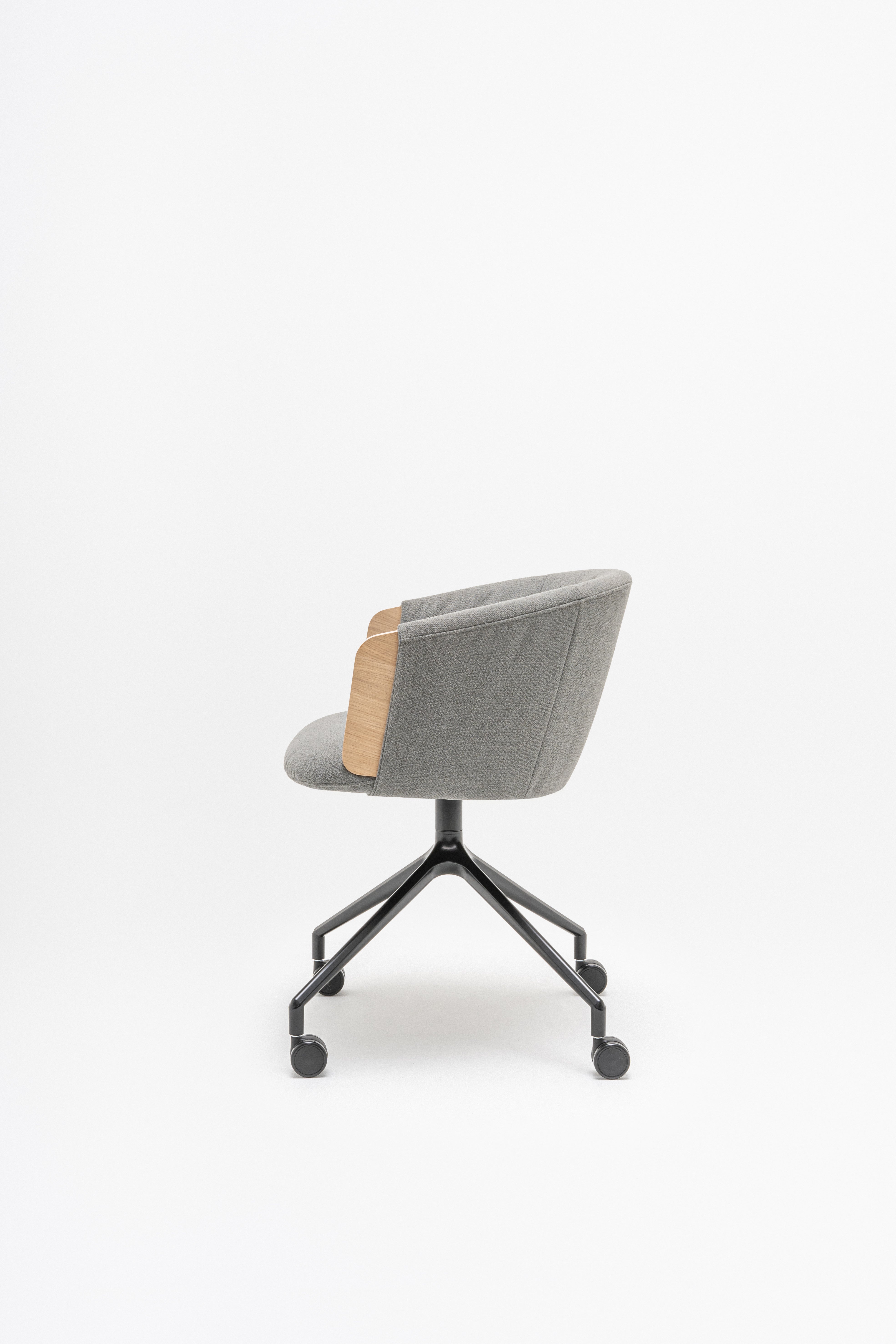 COLLAR METAL RIGHT CHAIR