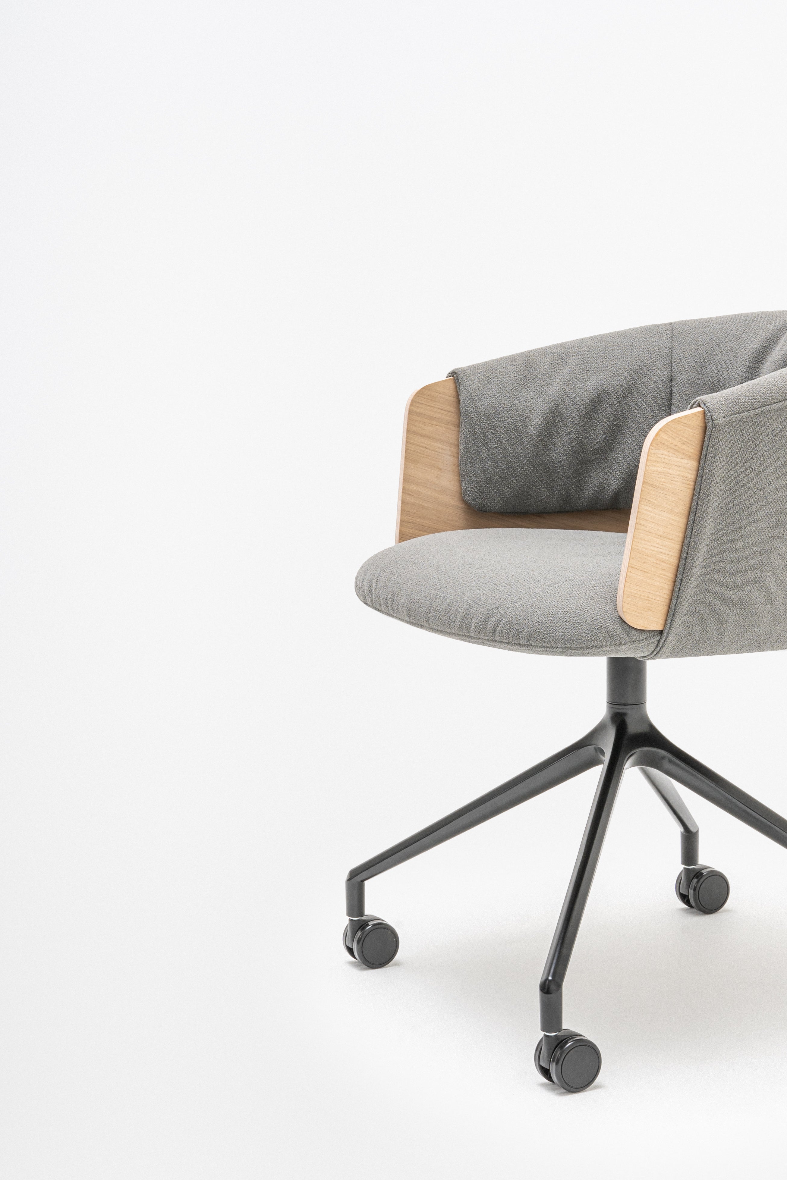 COLLAR METAL RIGHT CHAIR