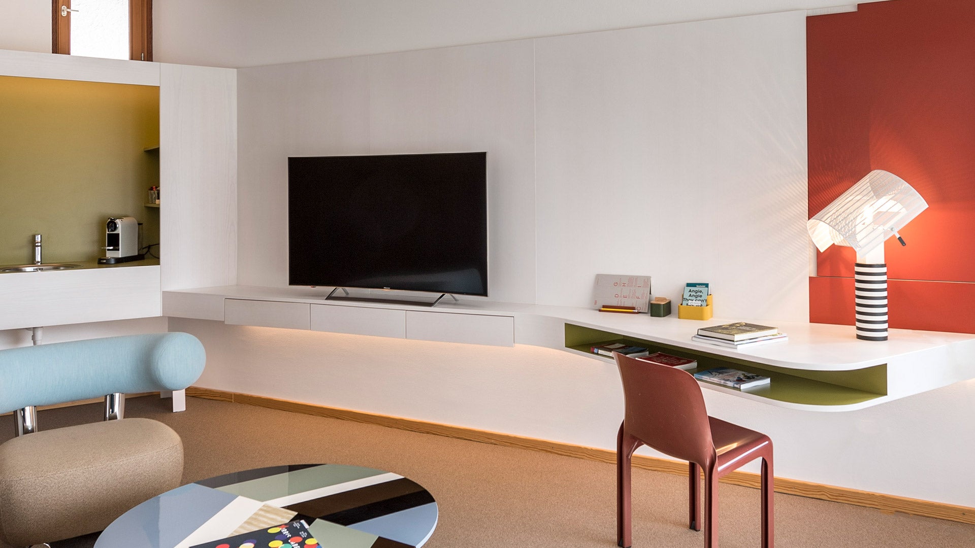 SHOGUN White Table Lamp with Black