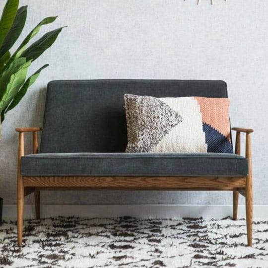 Sofa FOX żółty w tkaninie Shine Velvet Mustard 366 concept Eye on Design