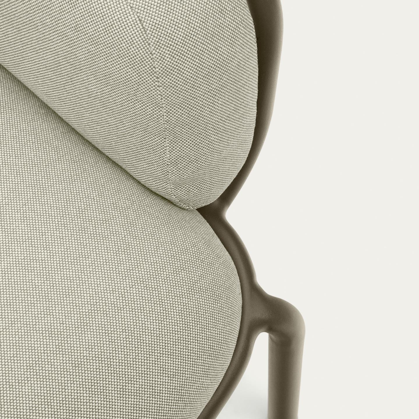 Sofa ogrodowa 2-osobowa JONCOLS beżowy z oliwkową podstawą La Forma Eye on Design