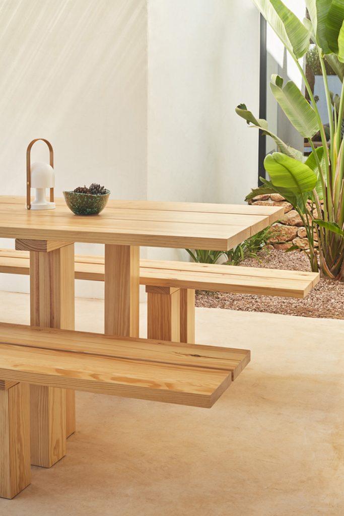 Stół BANDA drewno sosnowe Teulat Eye on Design