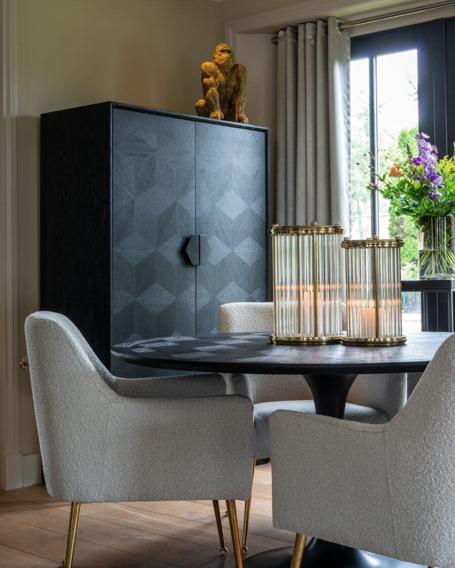 Stół okrągły BLAX czarny fornir dębowy Richmond Interiors Eye on Design
