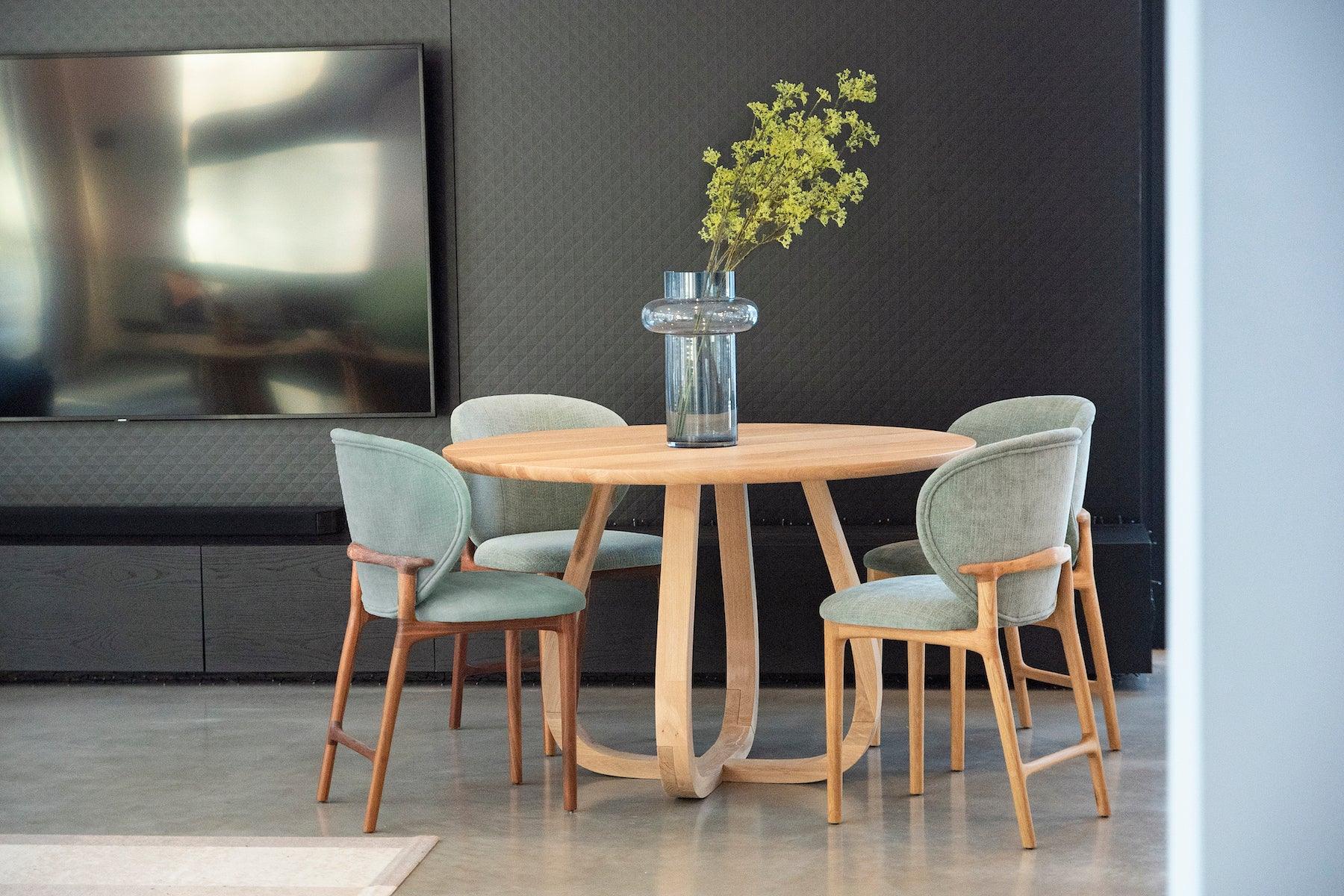 Stół okrągły LUP dębowy Szyszka Design Eye on Design