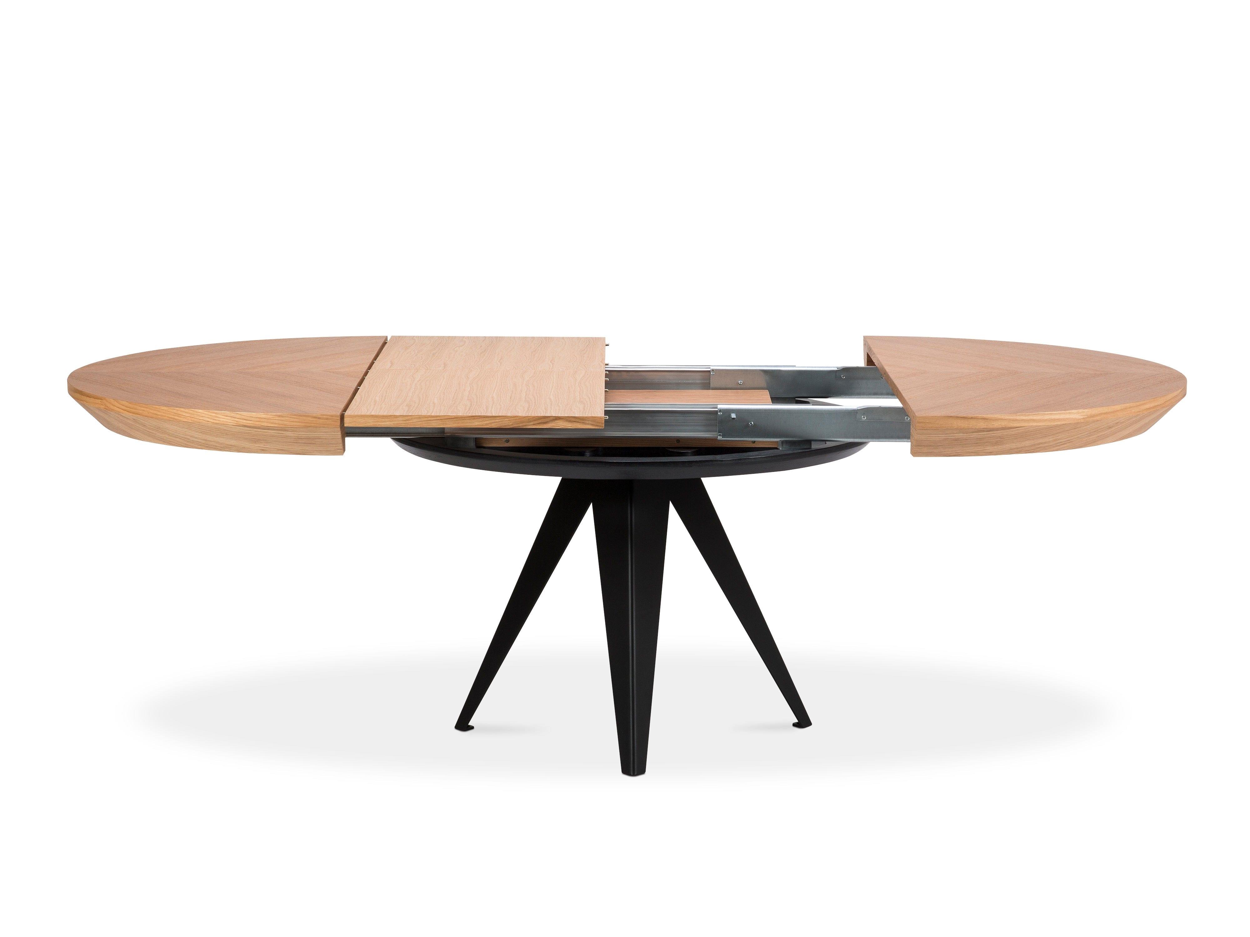 Stół rozkładany z drewna dębowego MAGNUS z czarną podstawą Windsor & Co Eye on Design