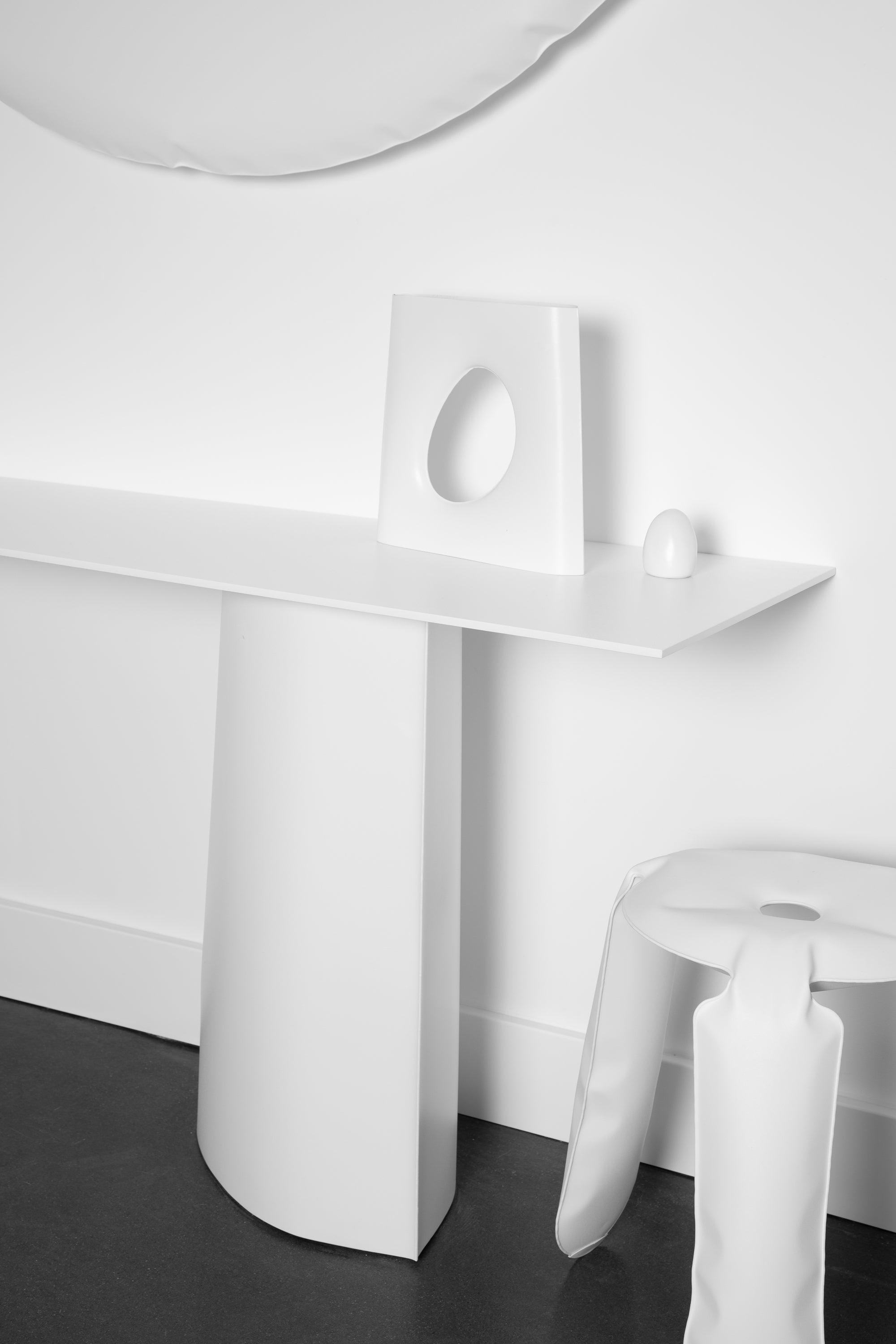 Stołek PLOPP biały Zieta Studio Eye on Design