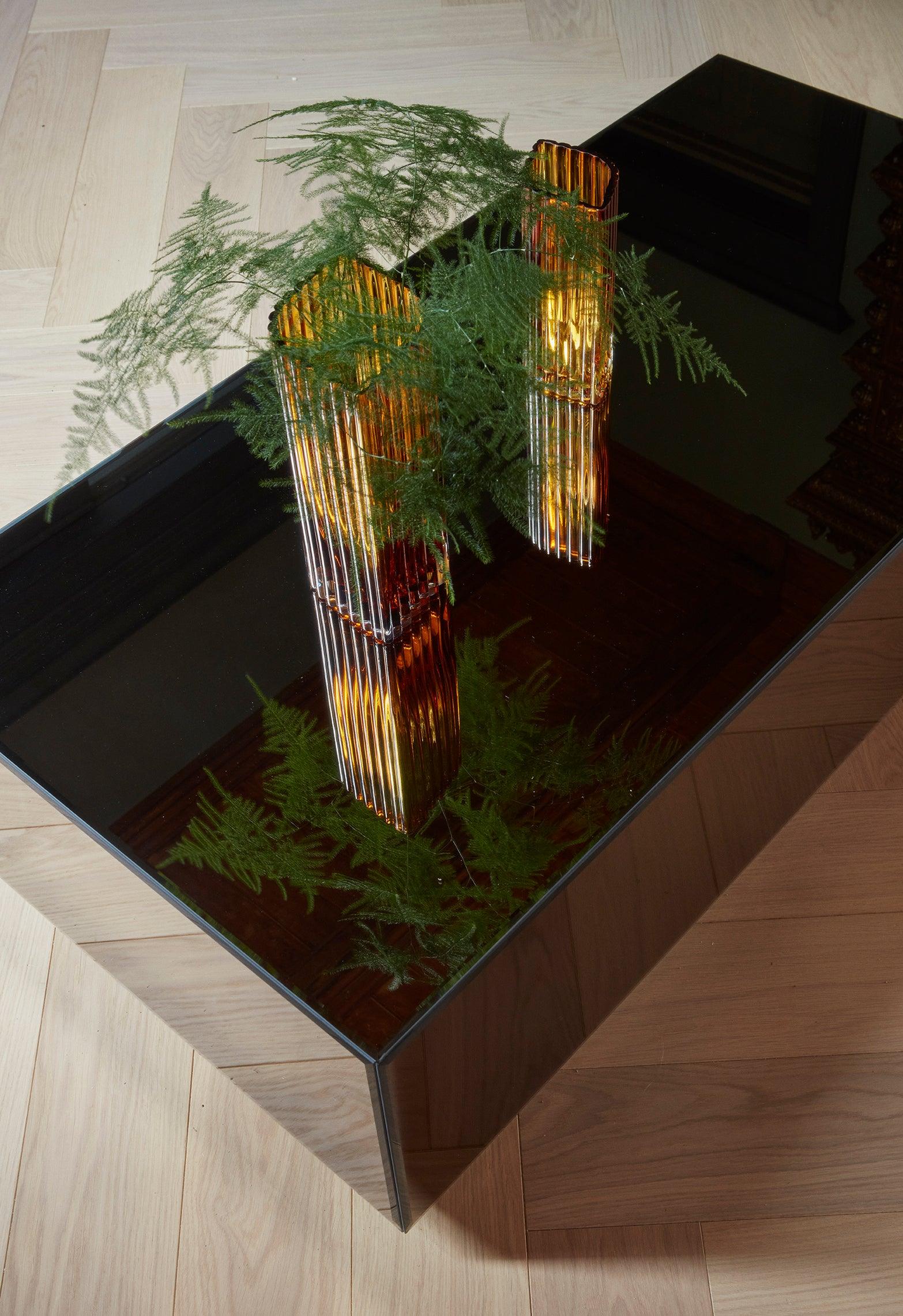 Stolik SPECULUM czarny AYTM Eye on Design