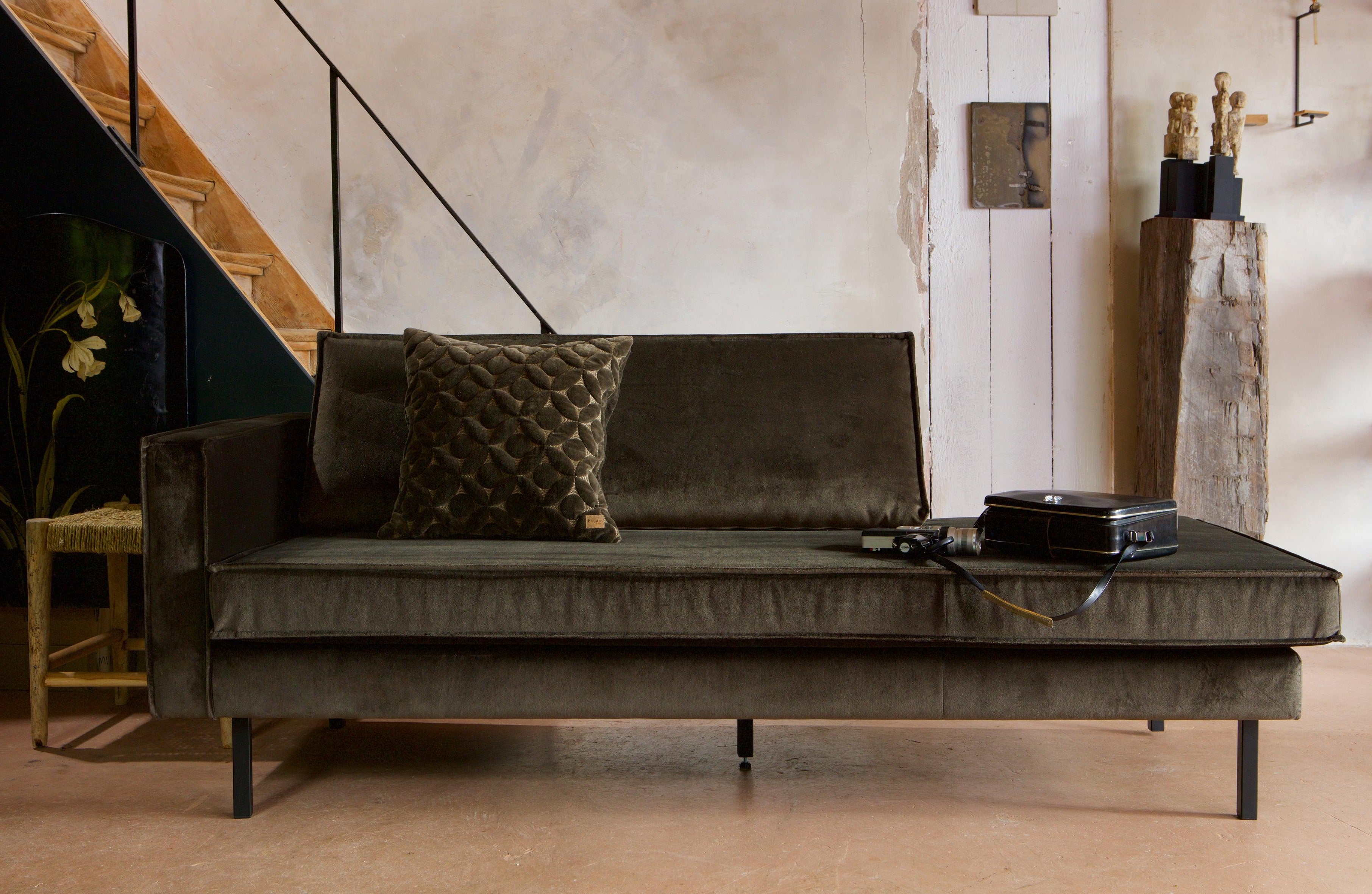 Links -Hand -Chaise Rodeo Creme Bouclé