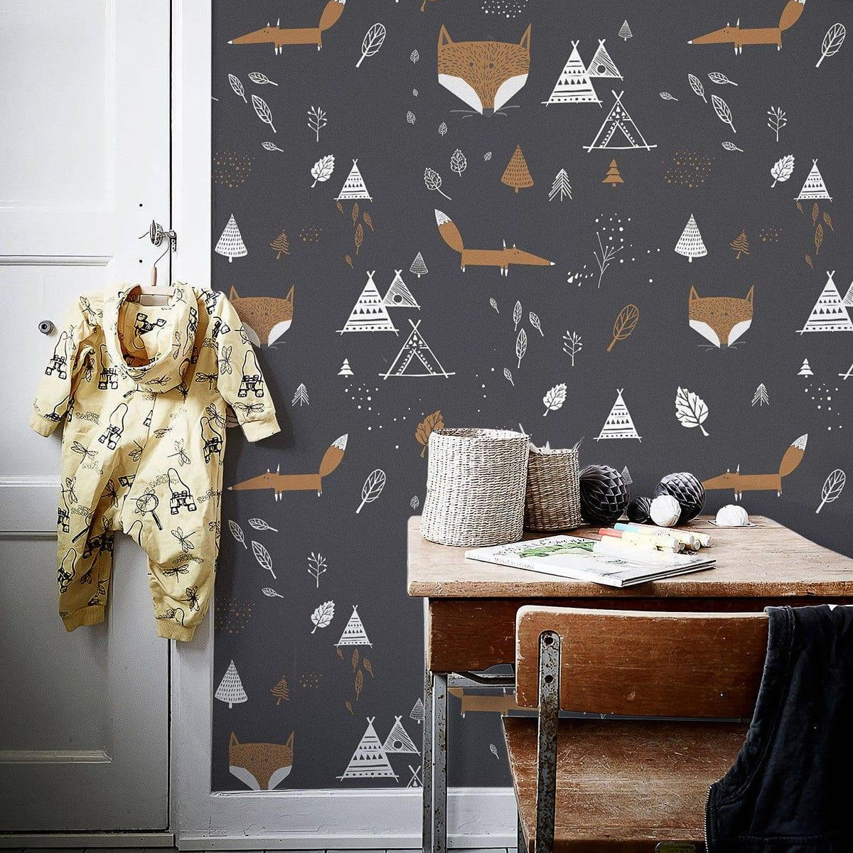 Tapeta FOX ADVENTURE BLACK Wallcolors Eye on Design