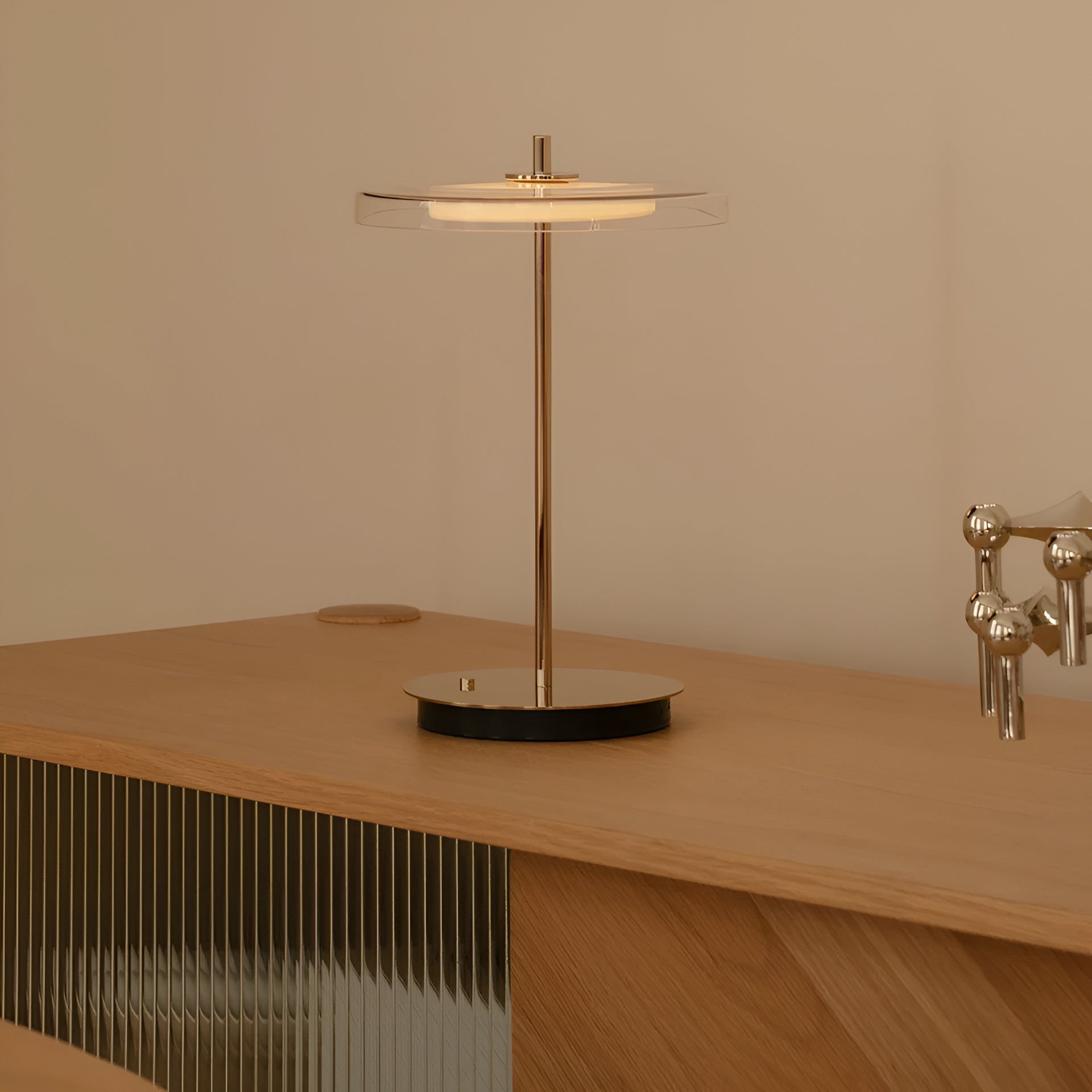 Portable lamp ASTERIA GLASS MOVE transparent with a golden base