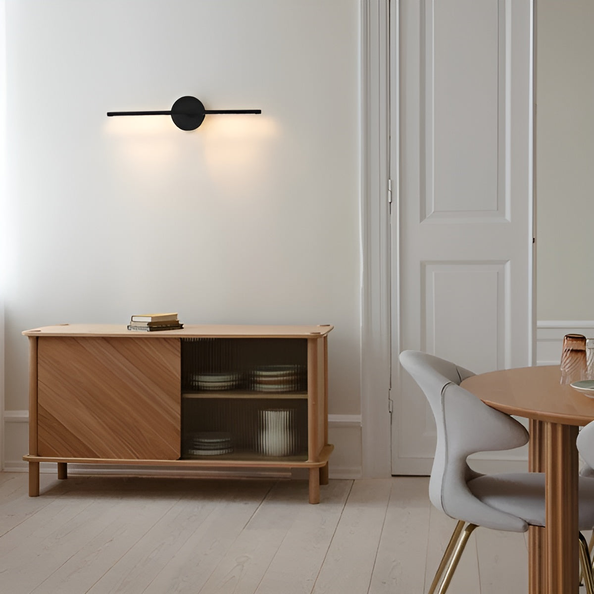 OMNI black wall lamp