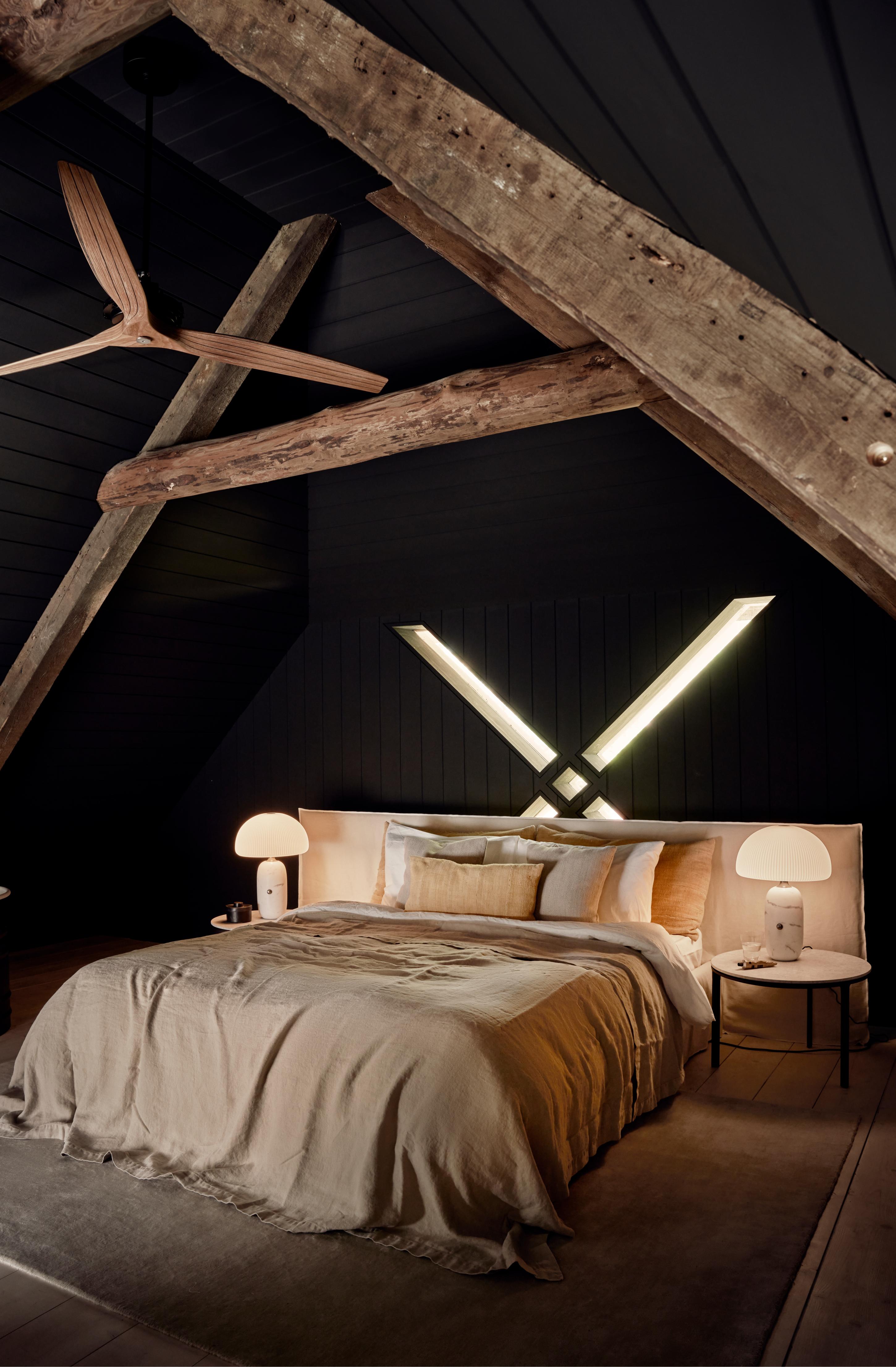 Sculpture Table Lamp White Marble