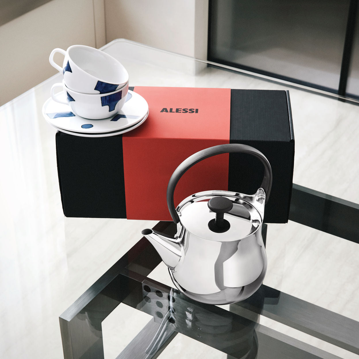 ALESSI & TEA Gift Set in Steel and Porcelain