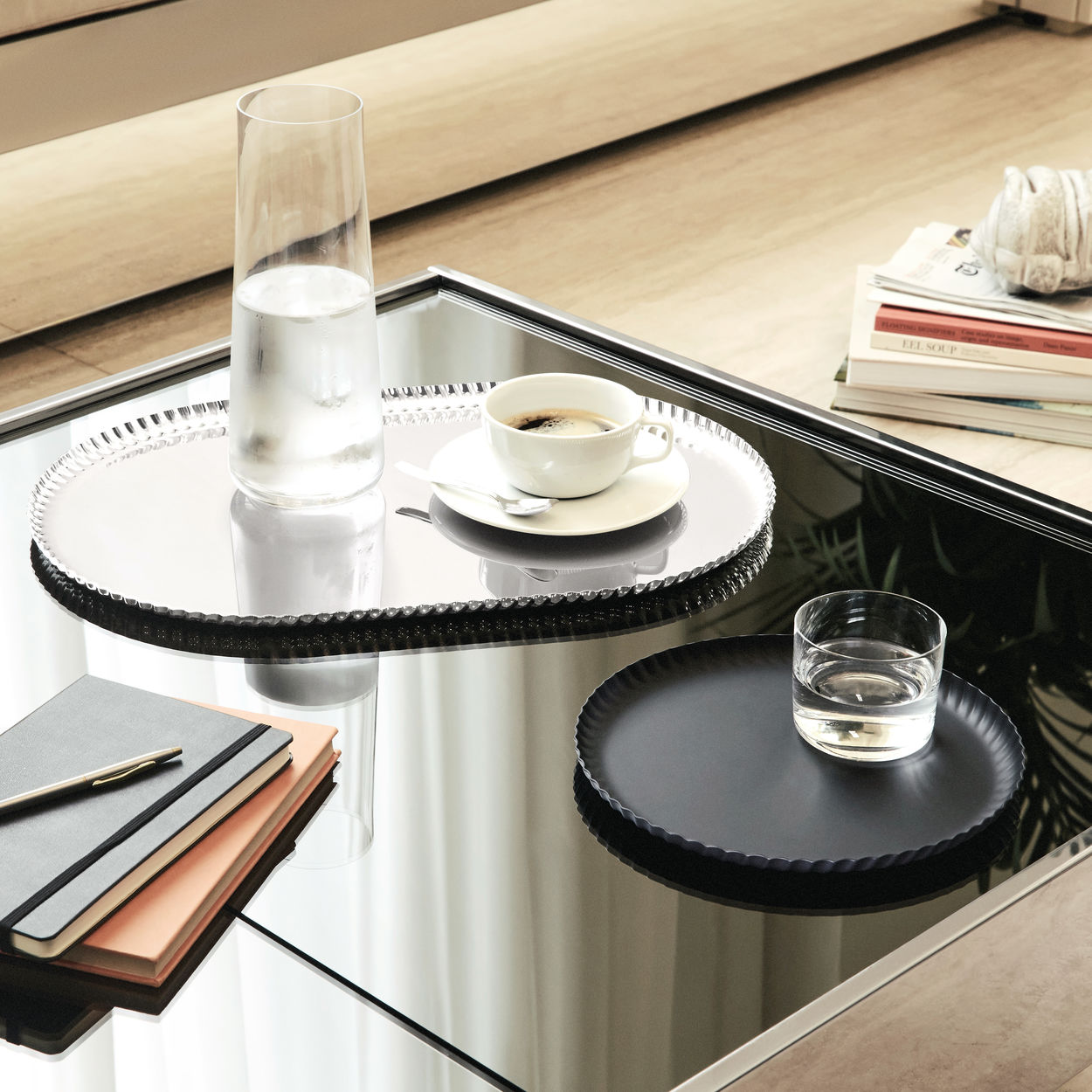 PLEATS Tray stainless steel