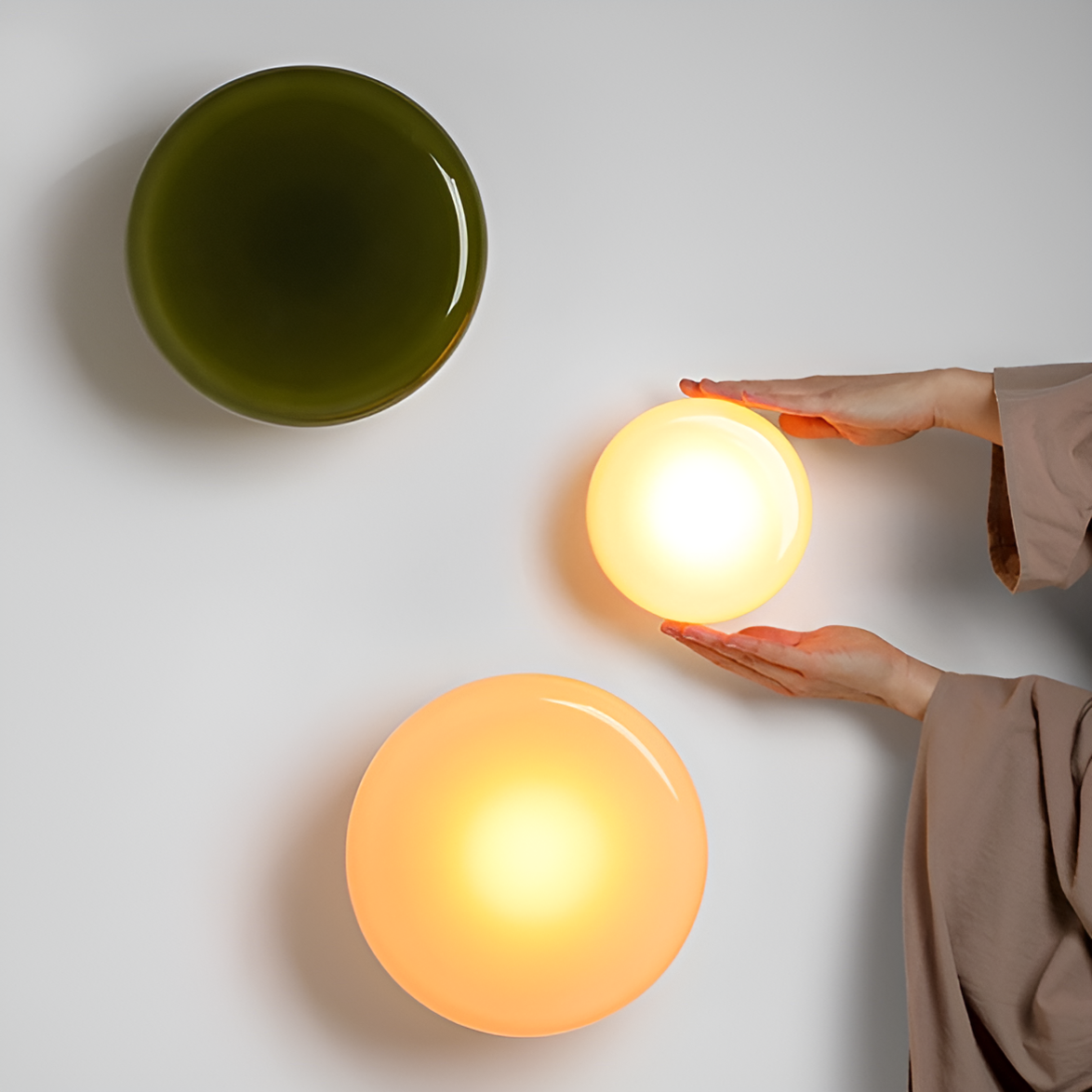 Bonbon beige wall lamp