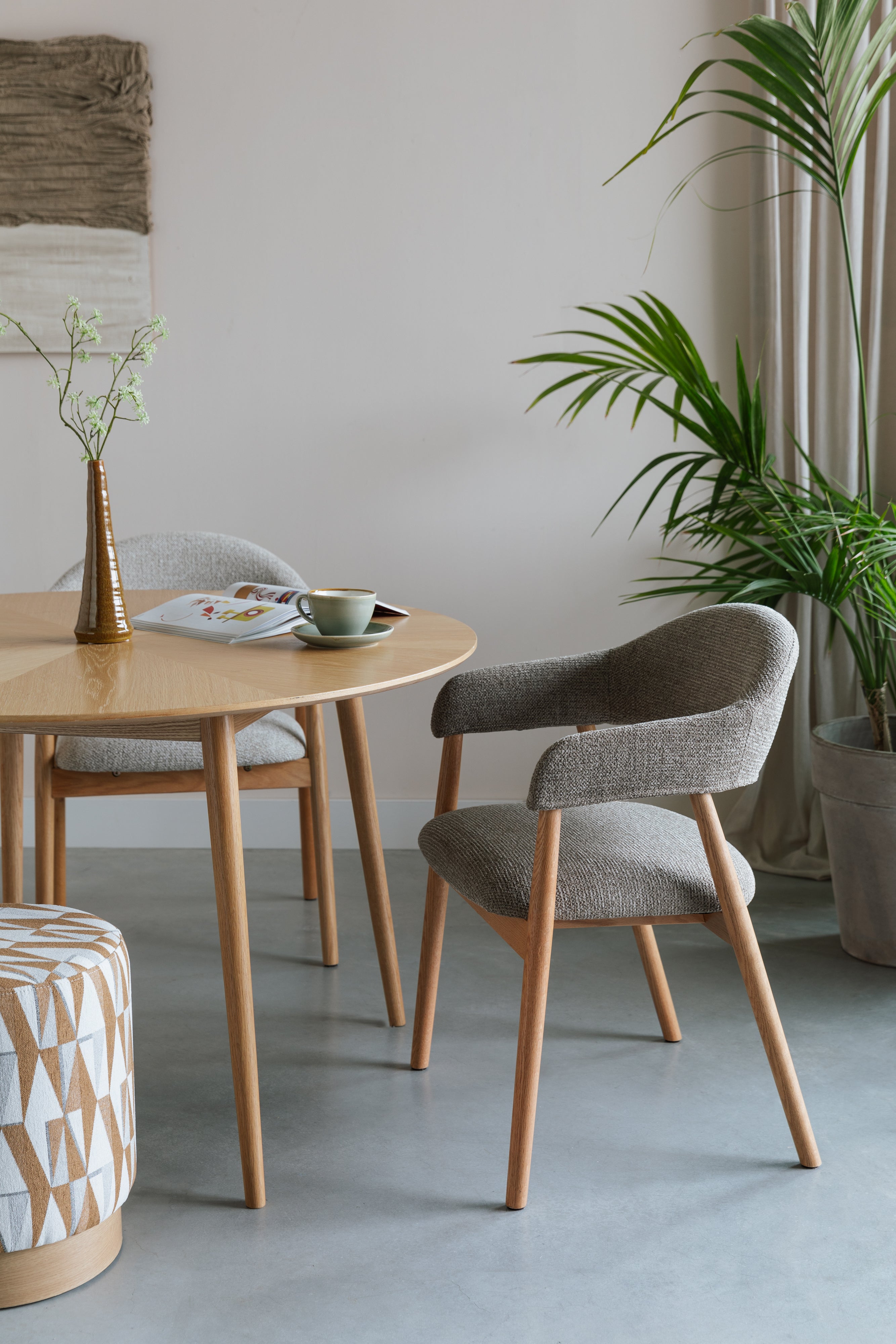 Stuhl INDY braun mit Holzgestell