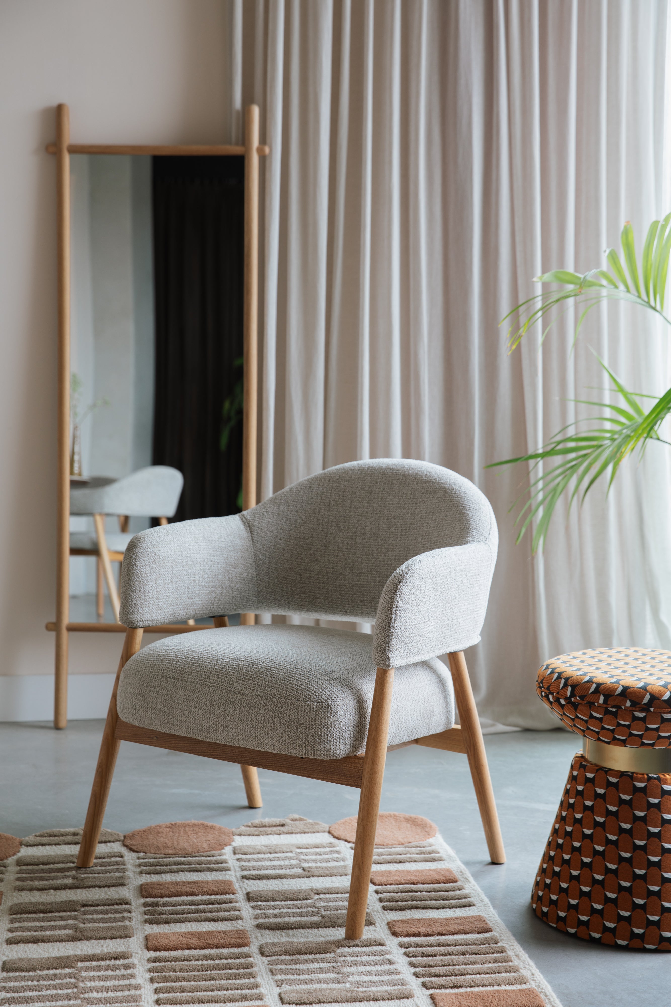 Sessel INDY beige mit Holzgestell