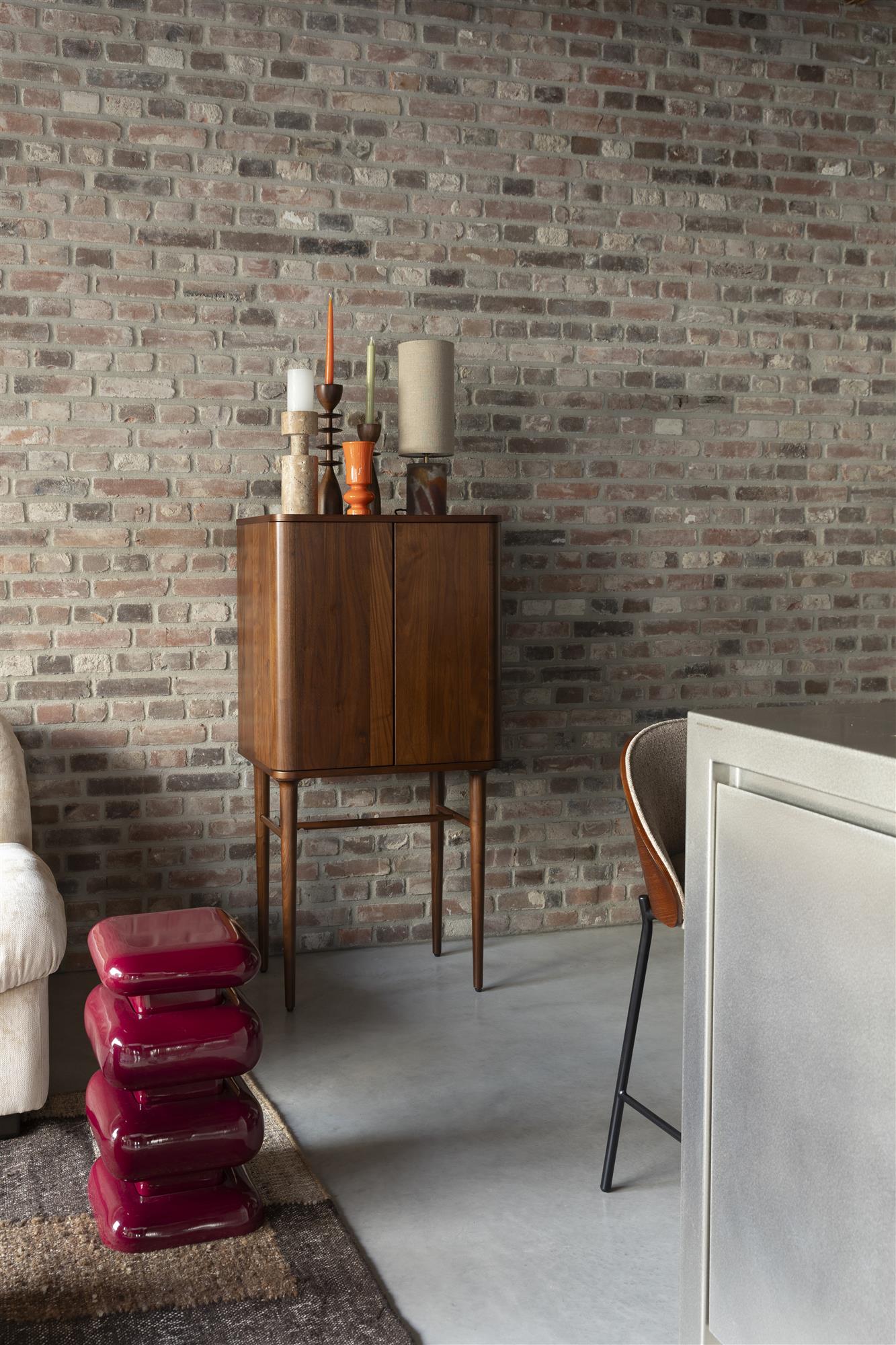 STUBBY burgundy side table