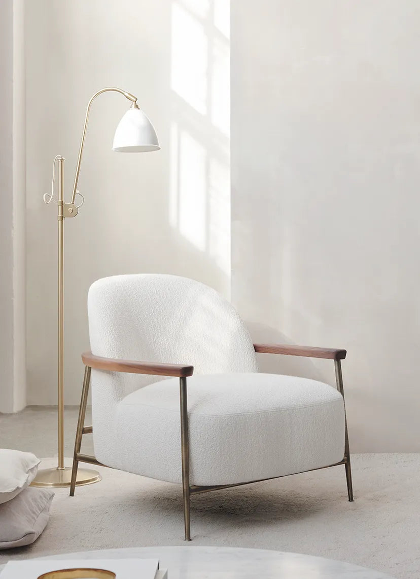 BESTLITE BL3 floor lamp in brass with a porcelain shade