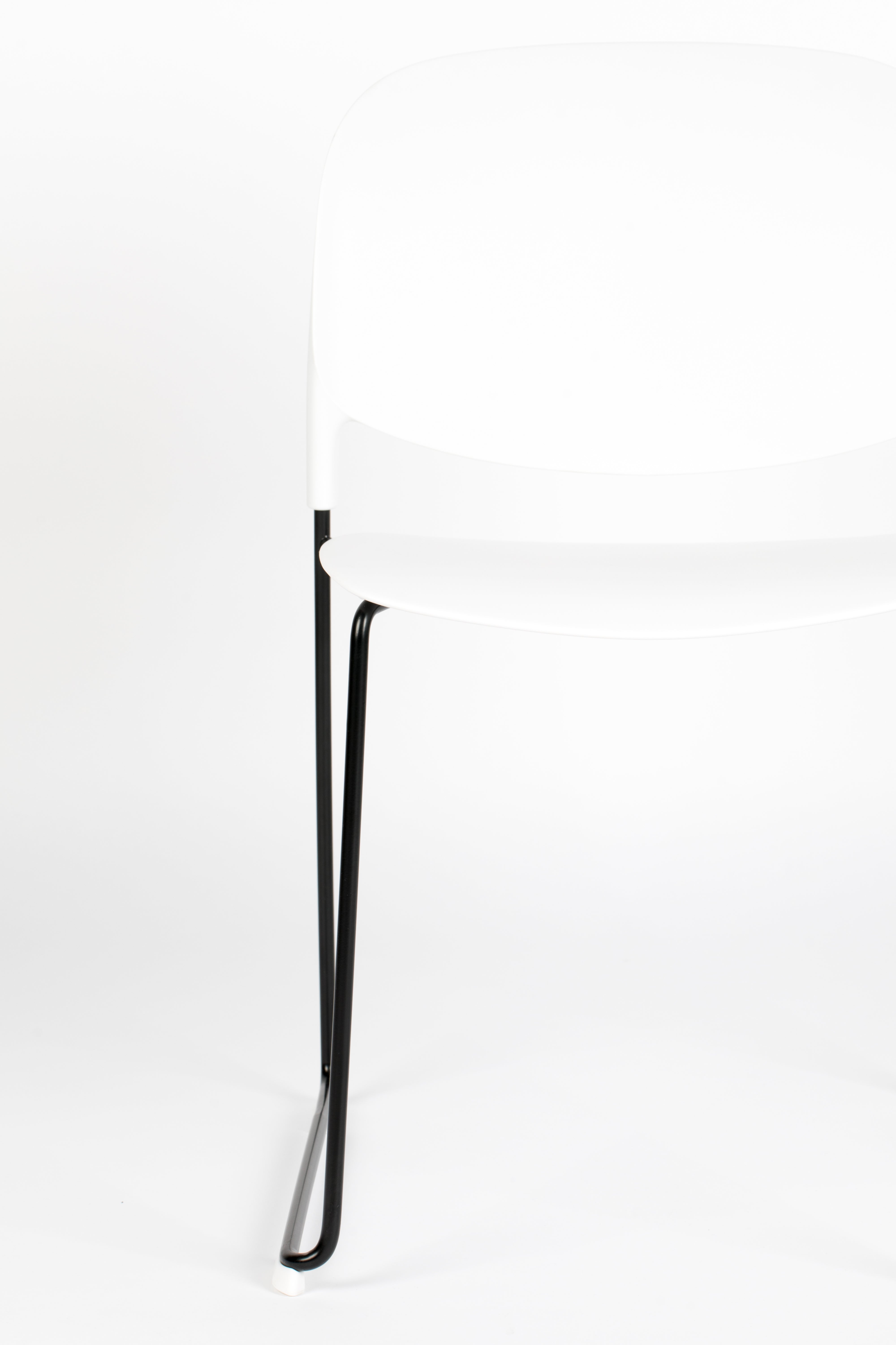 Stacks White chair with a black base
