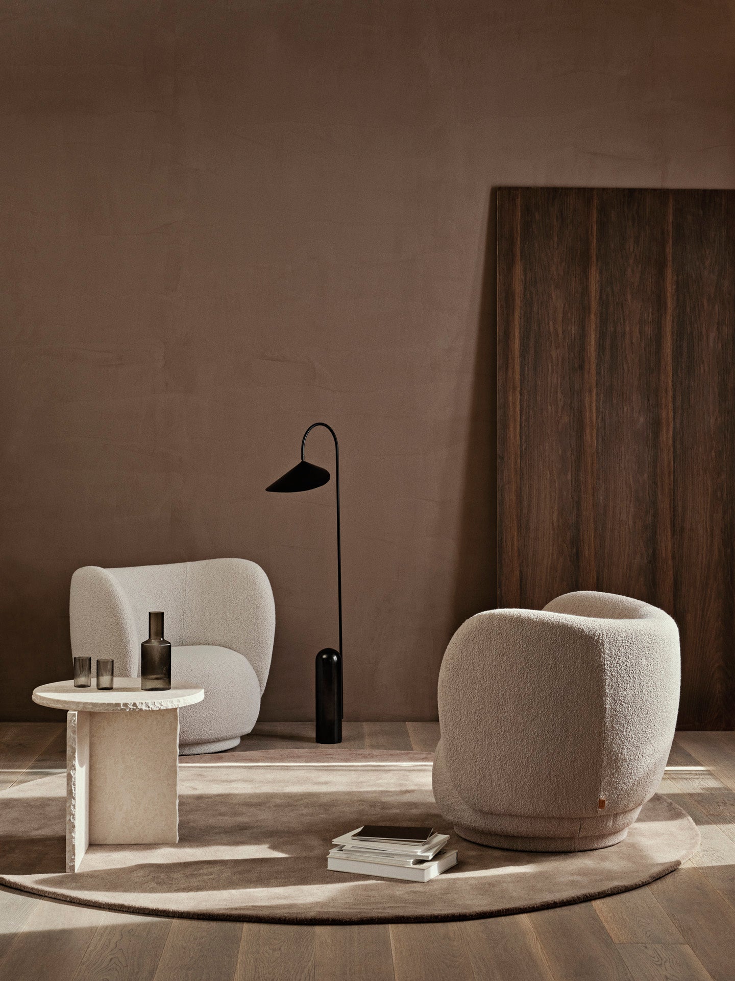 Round rug STILLE in ash brown