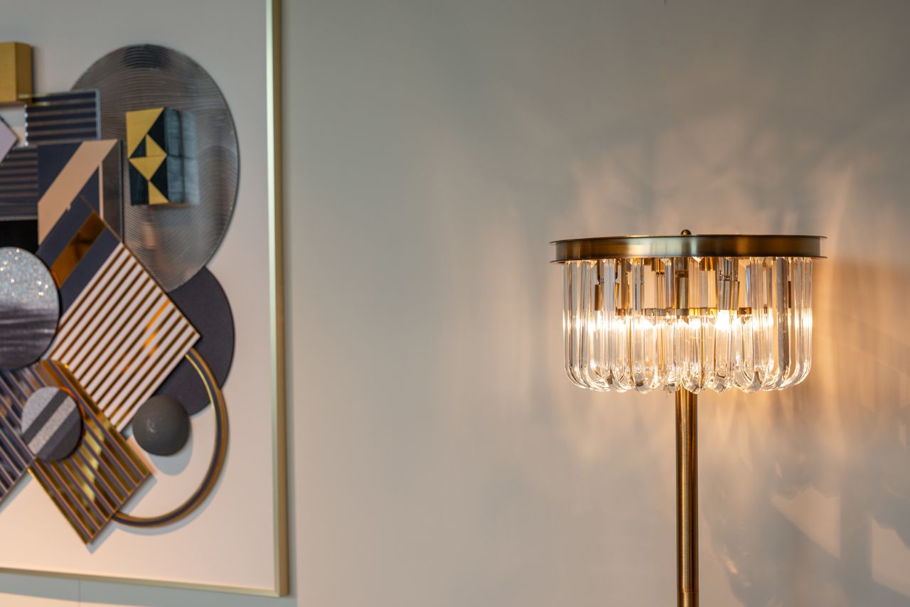 DAGMAR floor lamp glass with black base