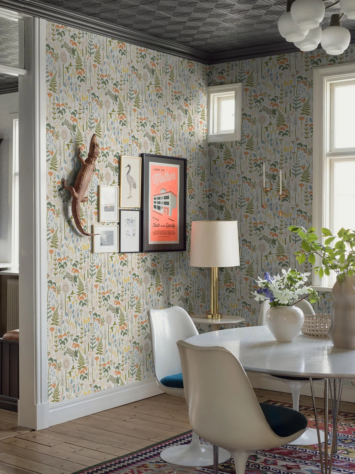 Non-woven paper wallpaper with a botanical pattern HANNA WERNING HOPPMOSSE white with green