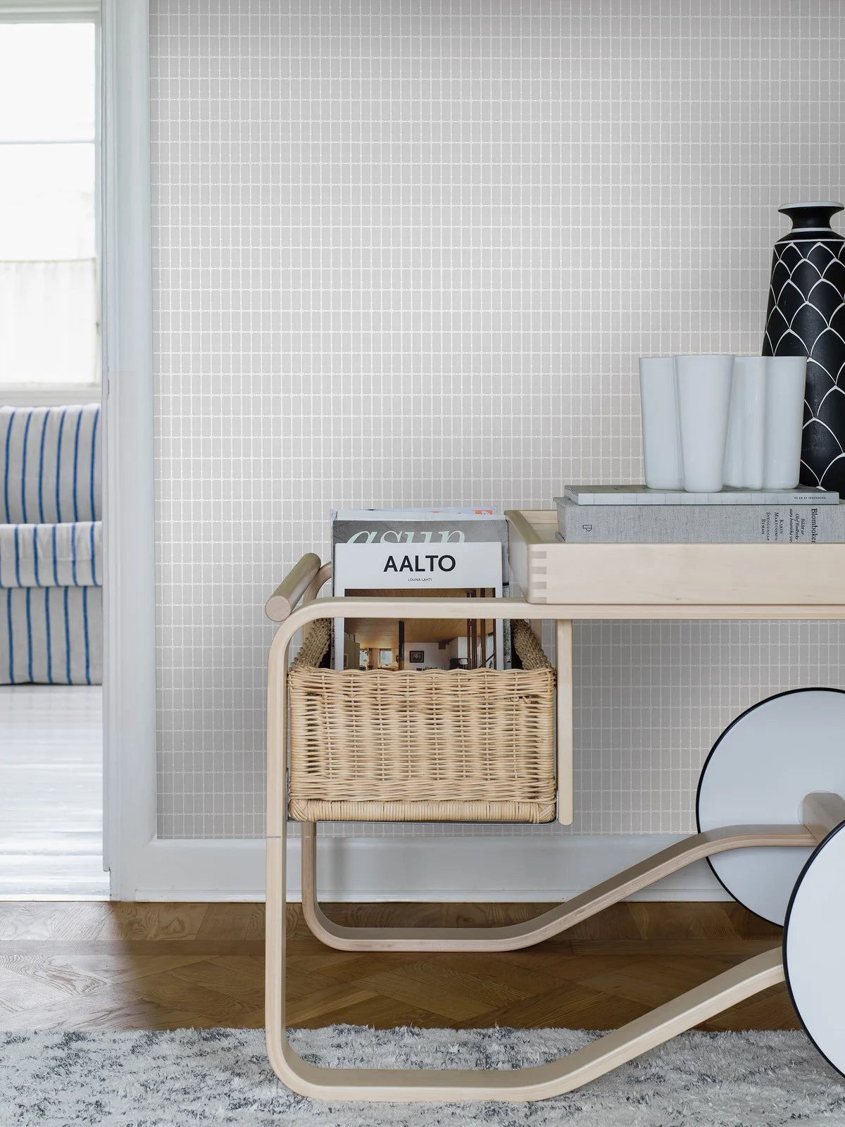 Non-woven paper wallpaper with a checkered pattern ALVAR AALTO M.I.T gray