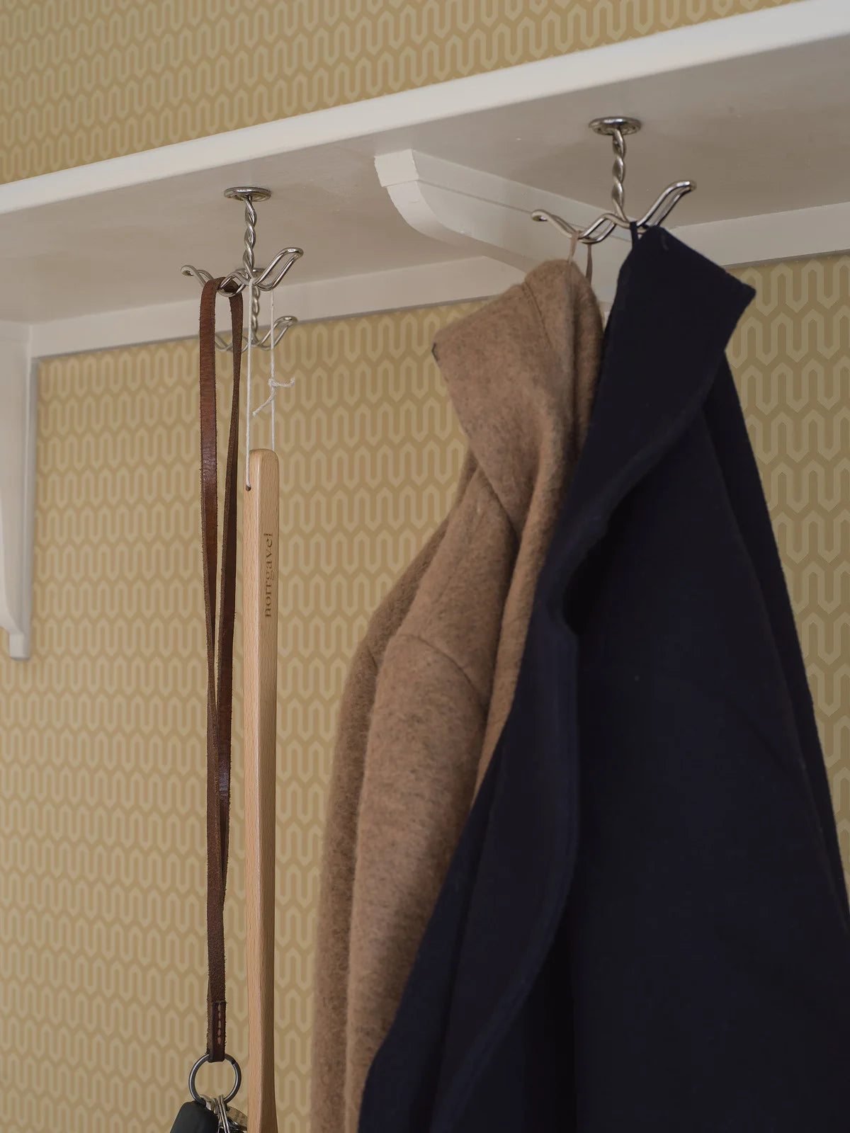 Non-woven paper wallpaper with geometric pattern YPSILON yellow