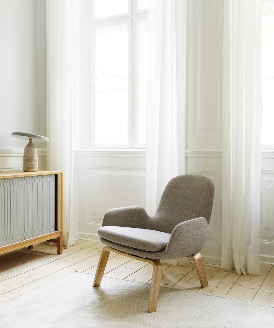 Armchair era low oak base