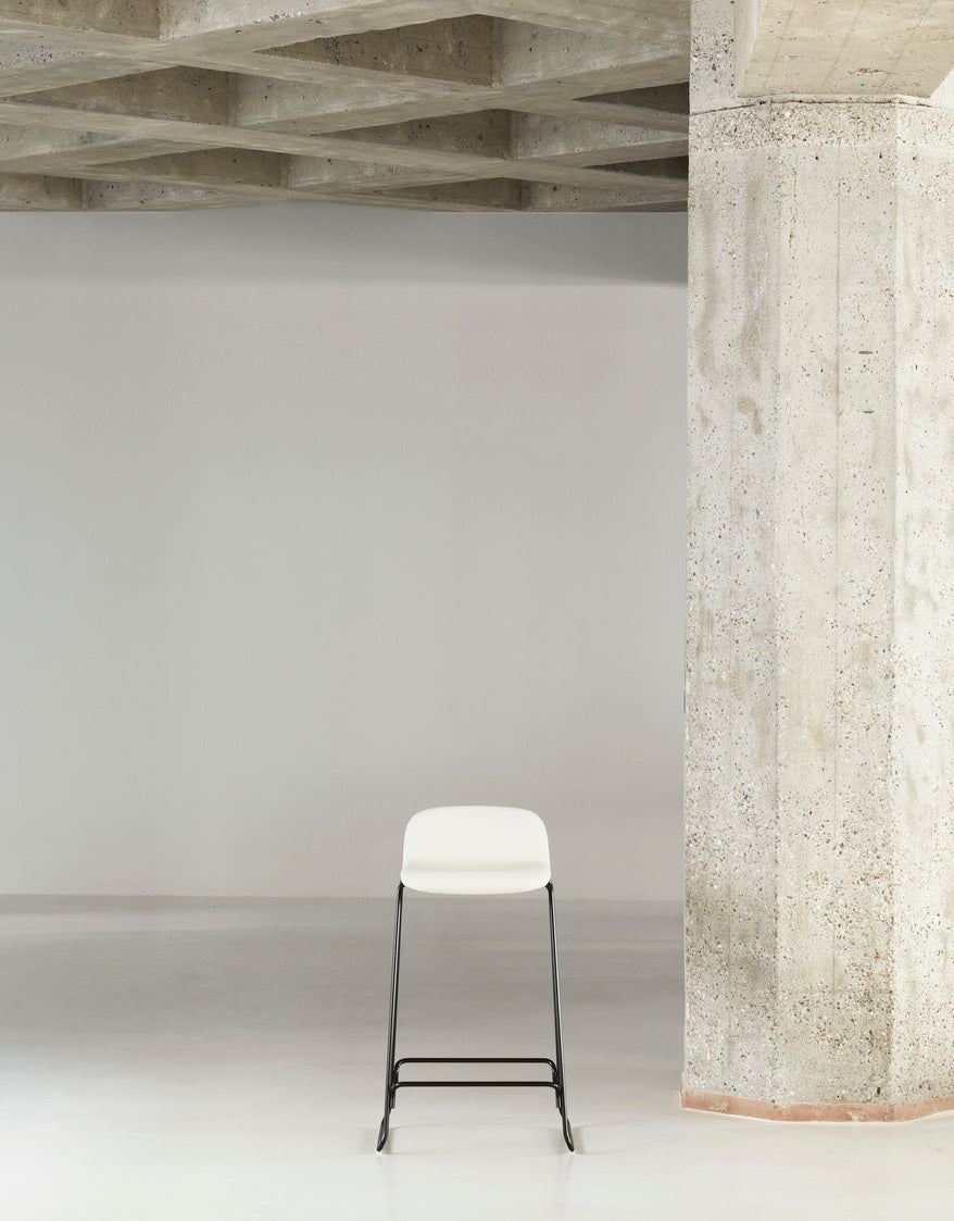 Bar chair with support Just black ash with a chrome base