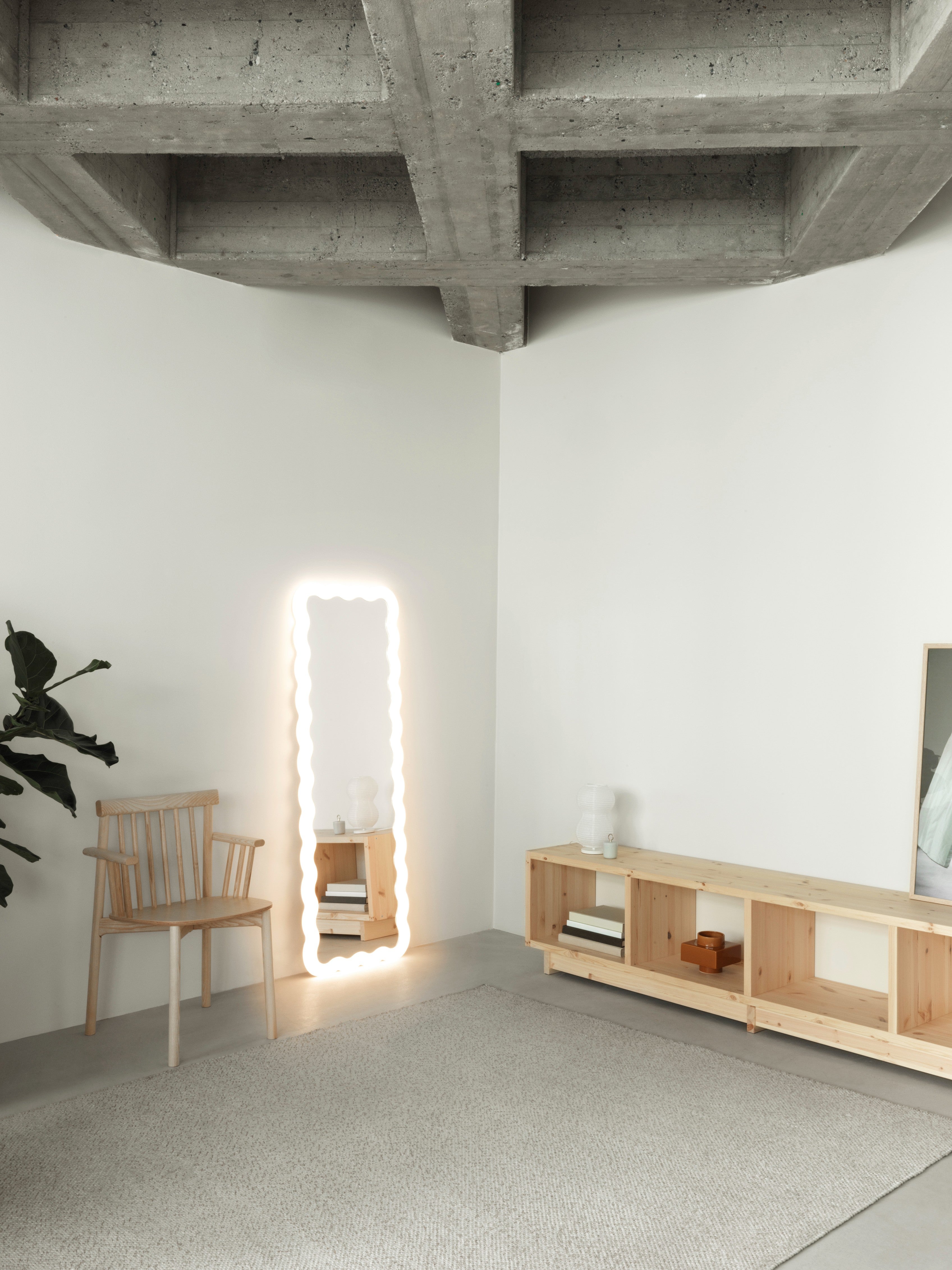 White ILLU Mirror