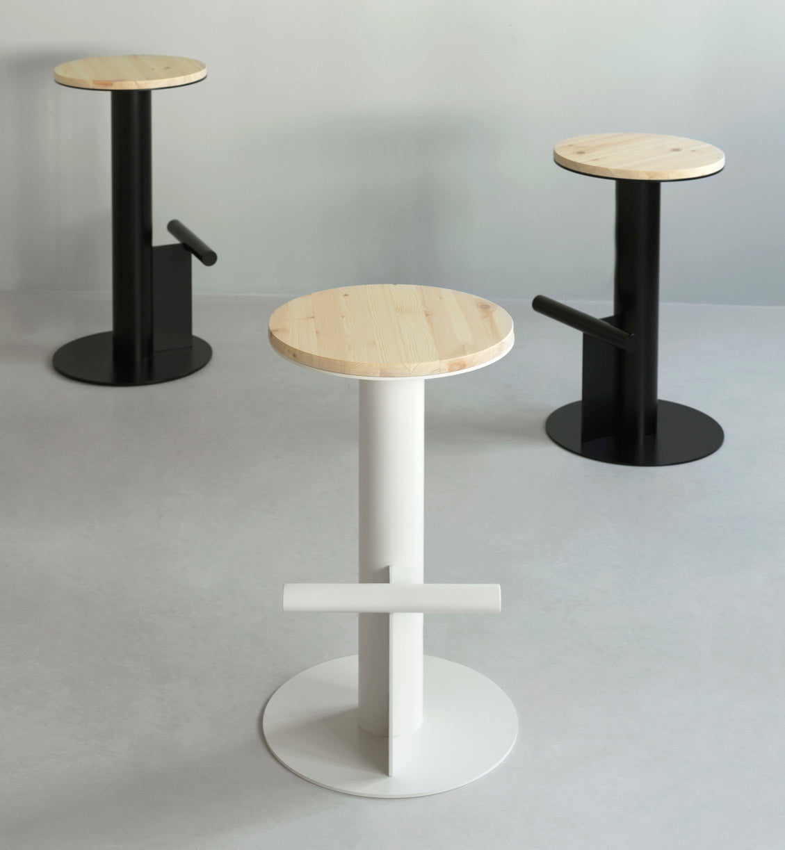 Black bar chair