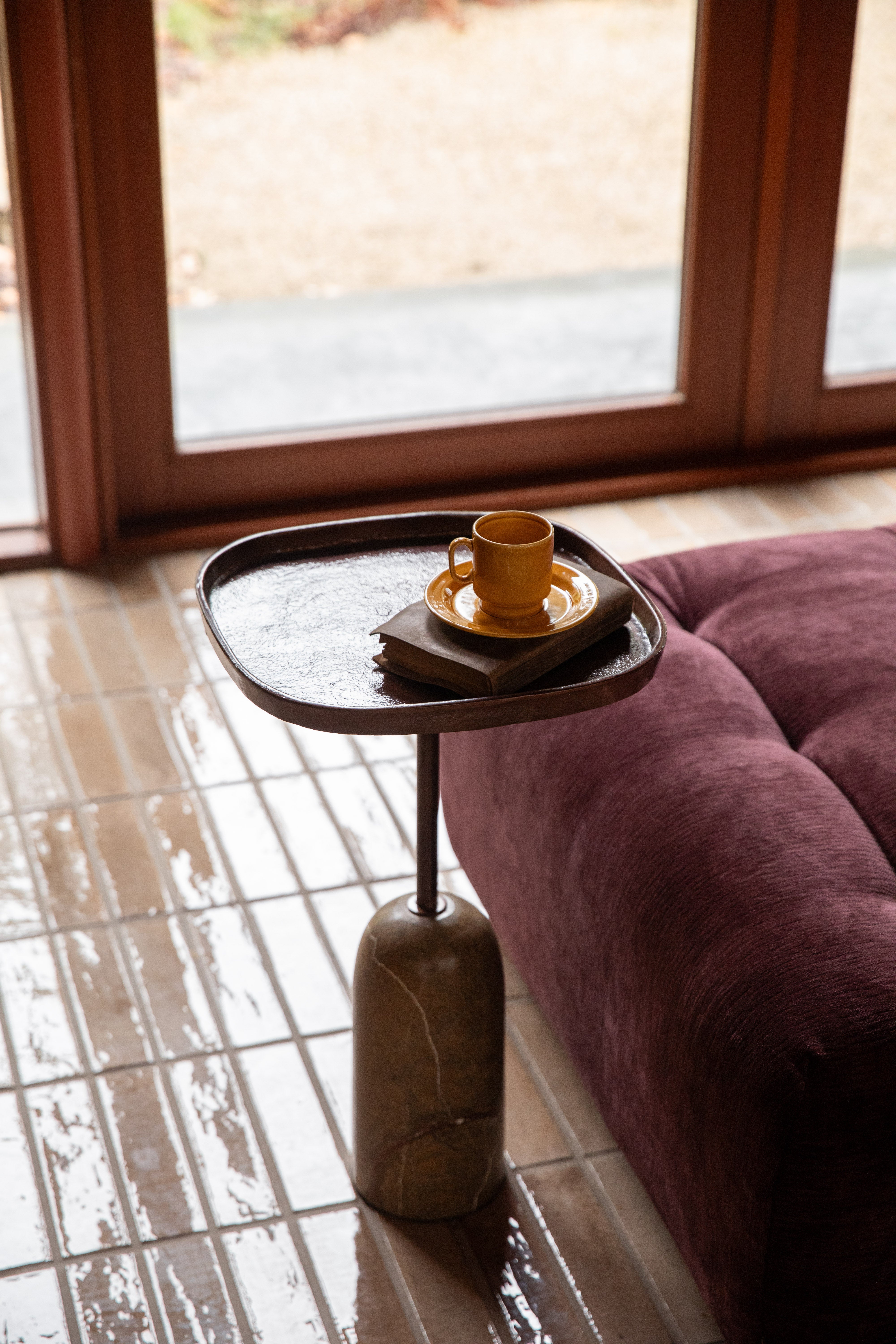RIMO brown side table with marble base