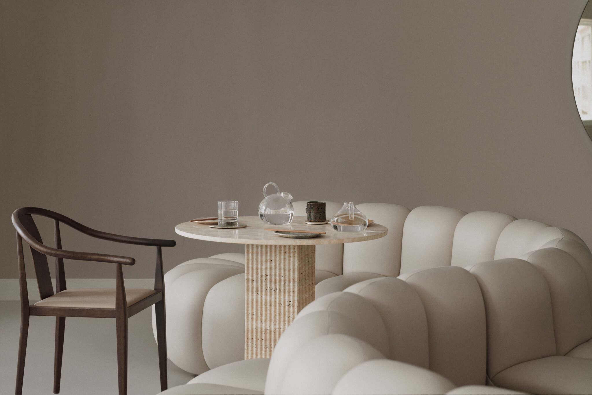 SOHO round table gray travertine